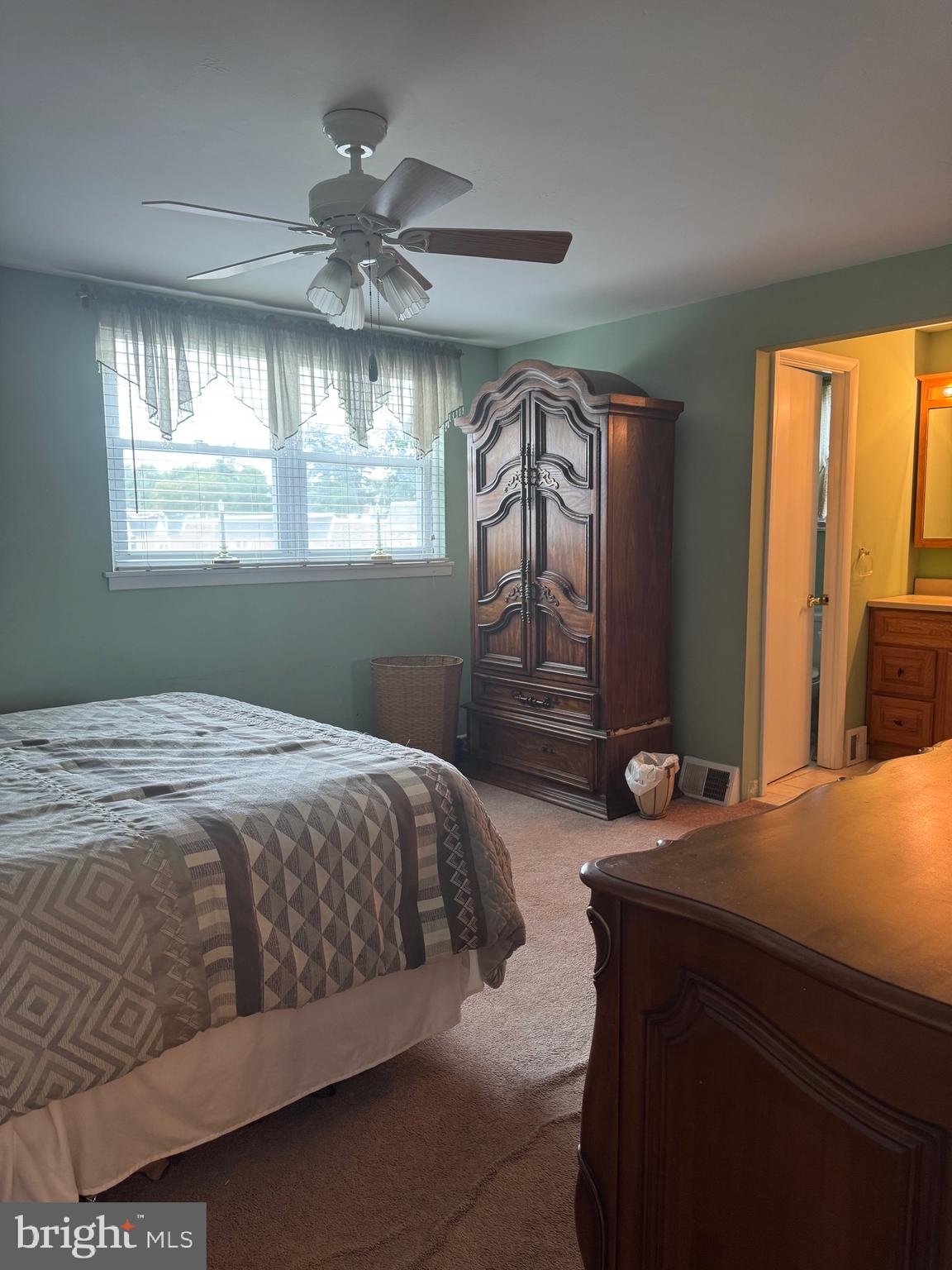 FOX CHASE - Residential