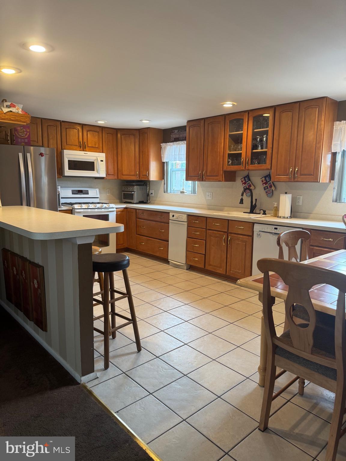 FOX CHASE - Residential