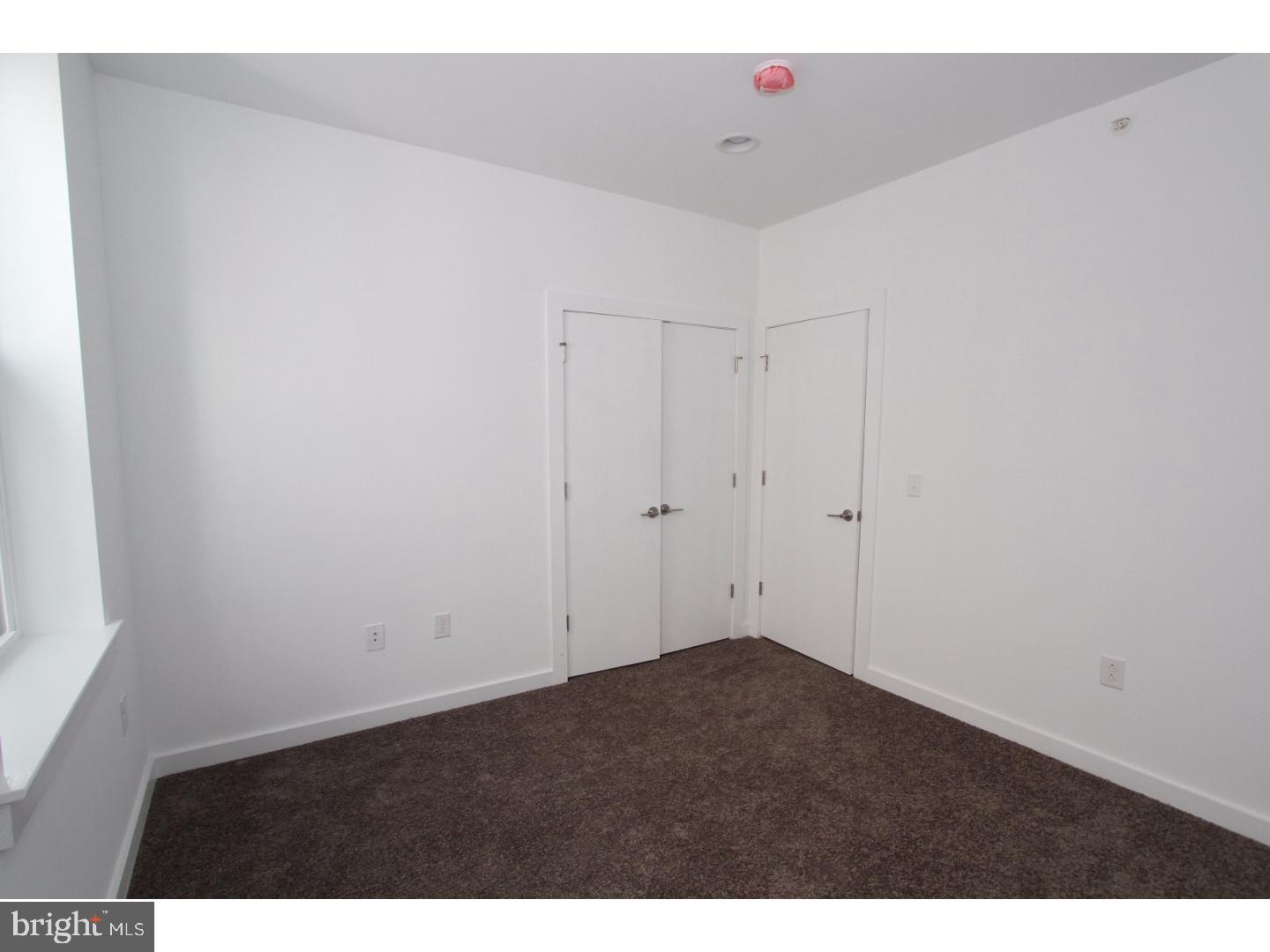 PORT RICHMOND - Residential Lease
