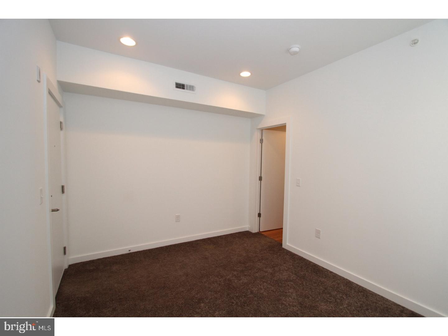 PORT RICHMOND - Residential Lease