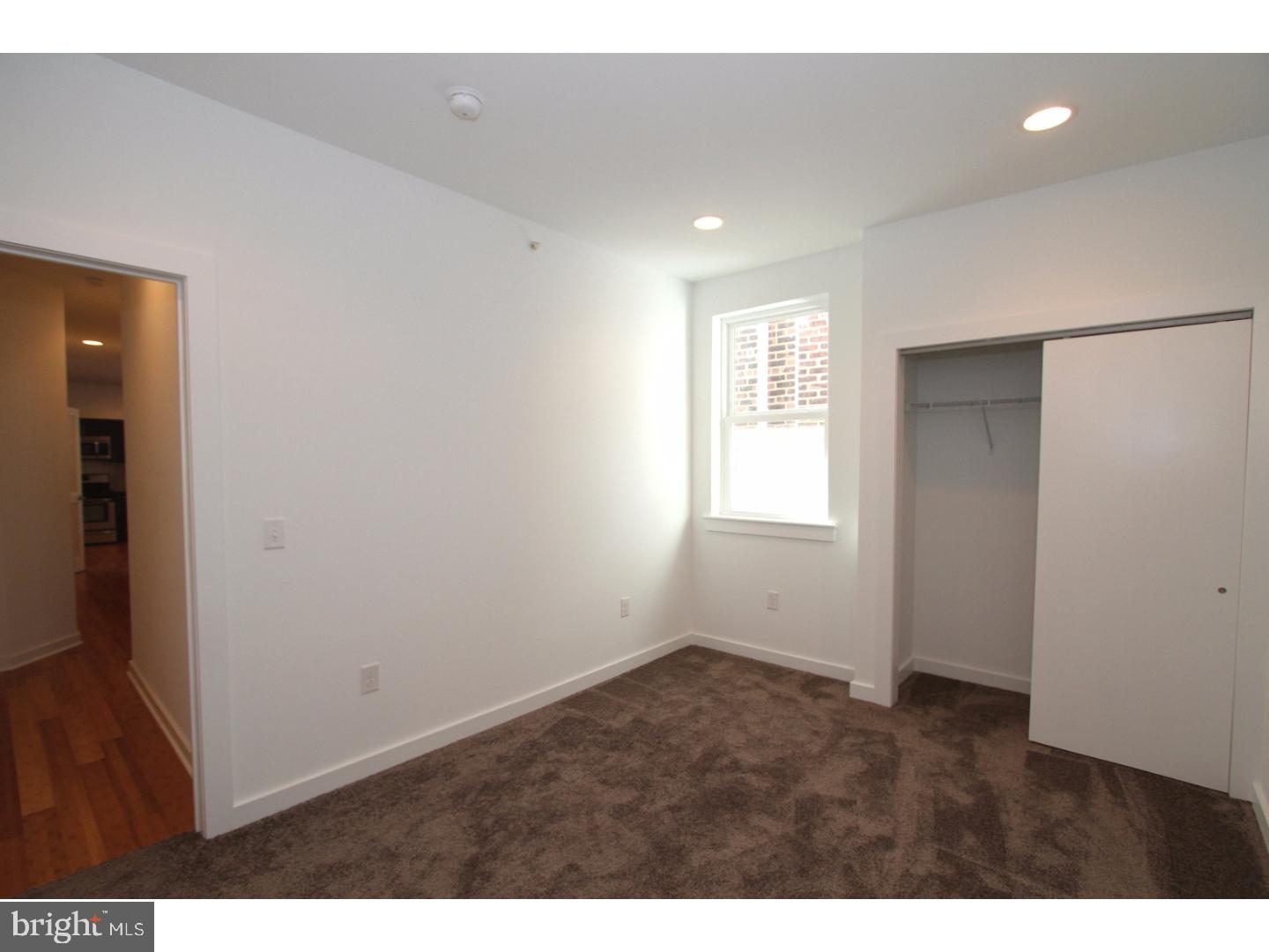 PORT RICHMOND - Residential Lease