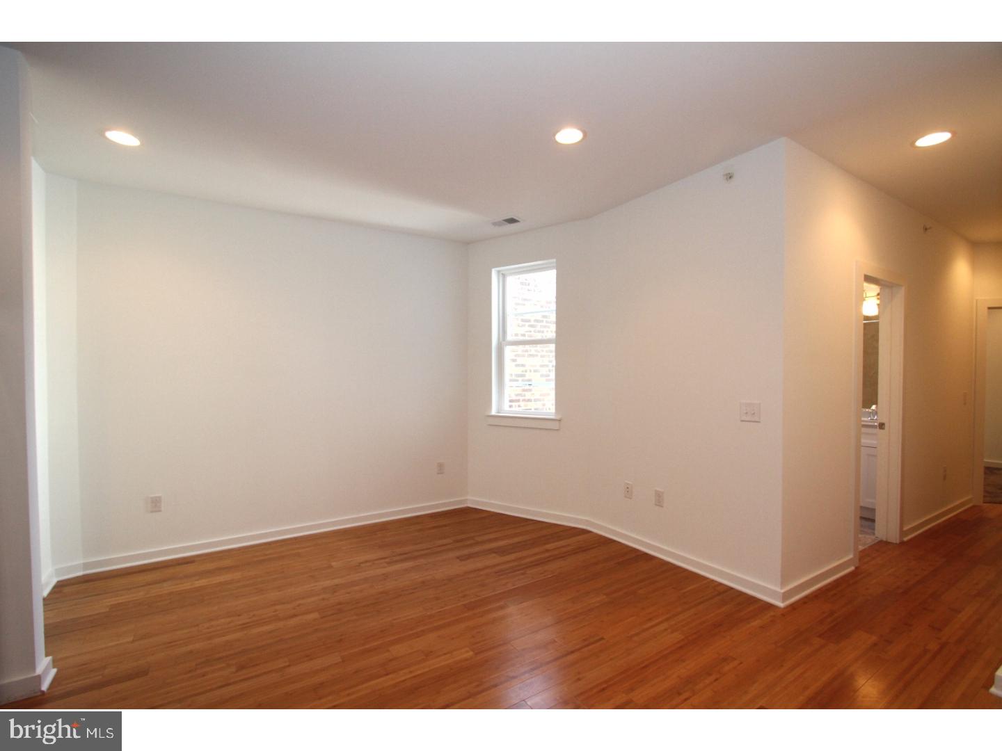 PORT RICHMOND - Residential Lease