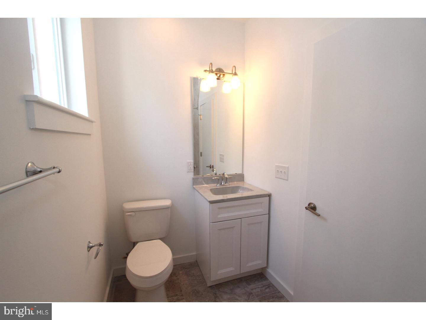 PORT RICHMOND - Residential Lease