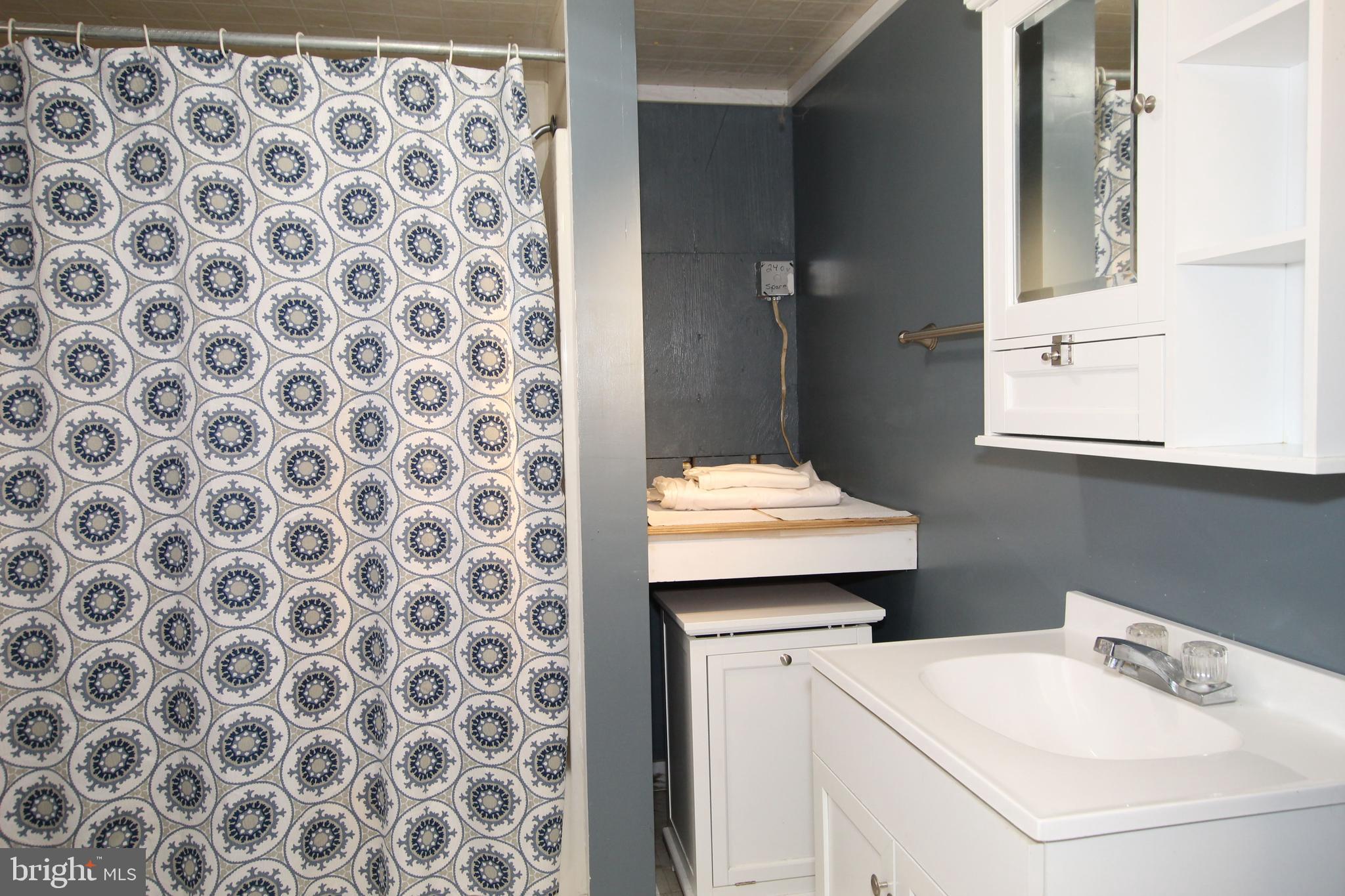 HOOPERS ISLAND - Residential