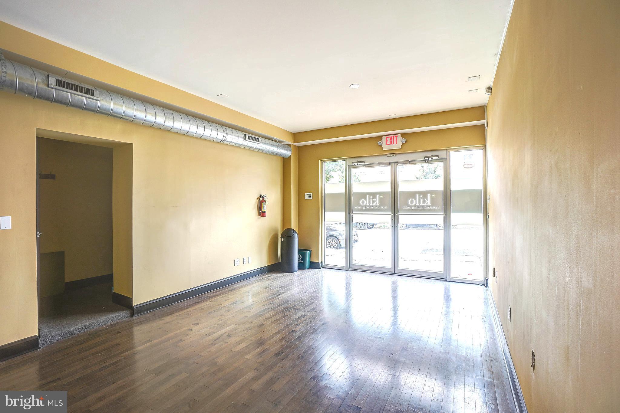 CANTON - Commercial Lease