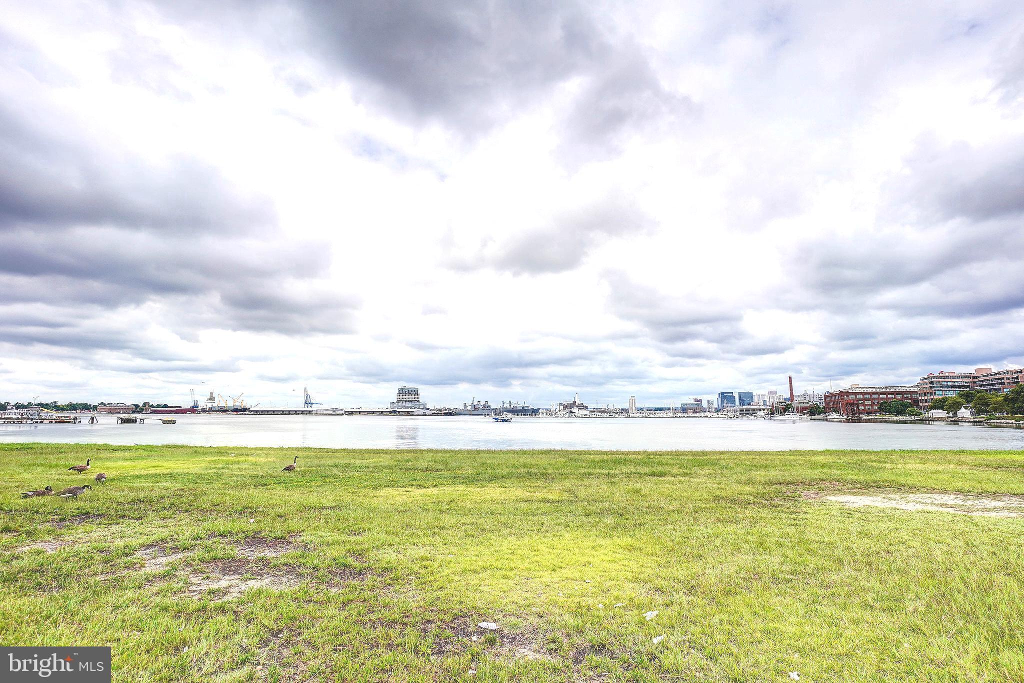 CANTON - Commercial Lease