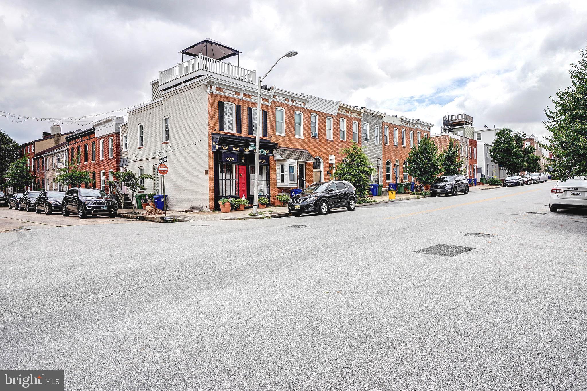 CANTON - Commercial Lease