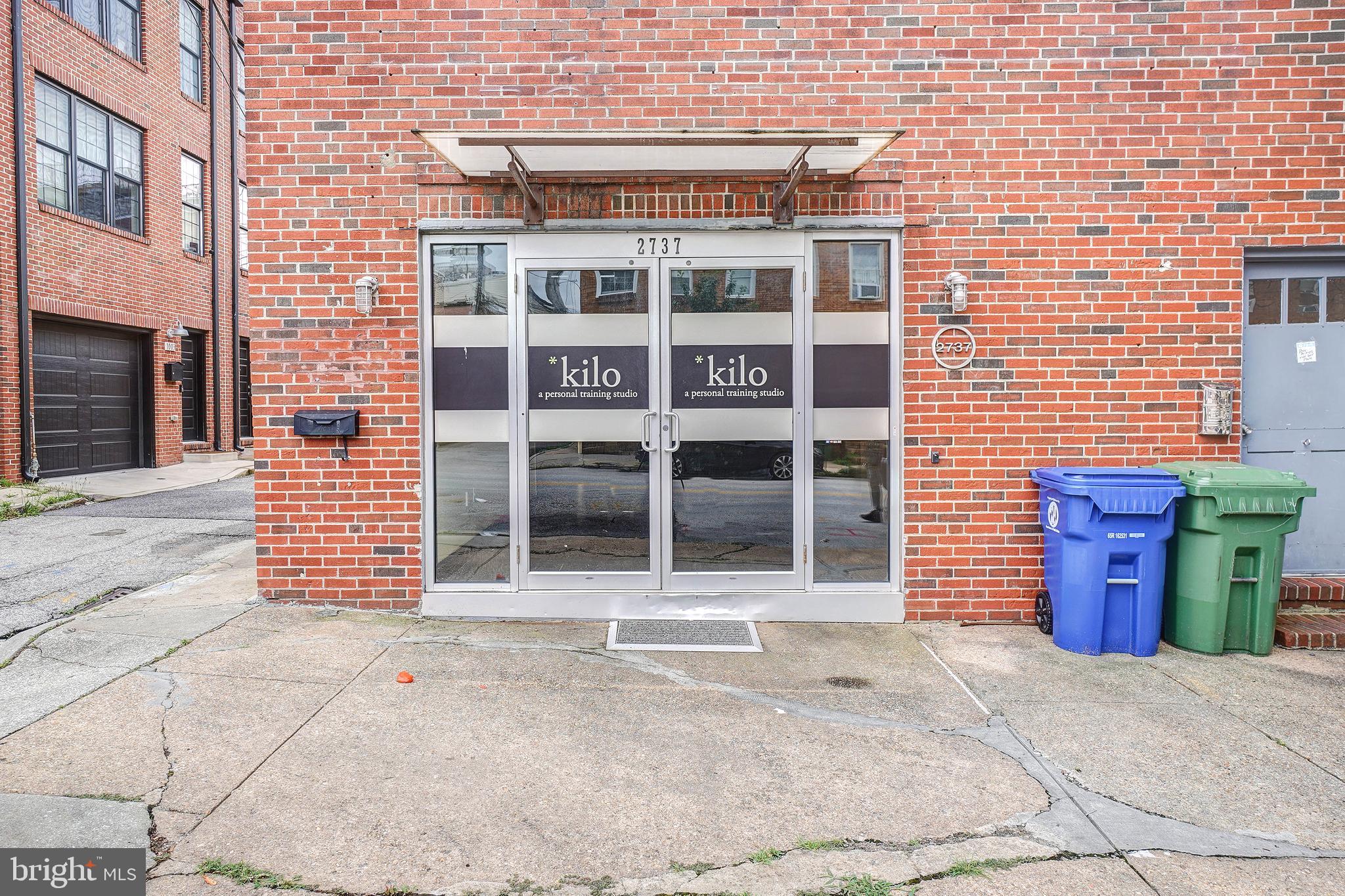 CANTON - Commercial Lease