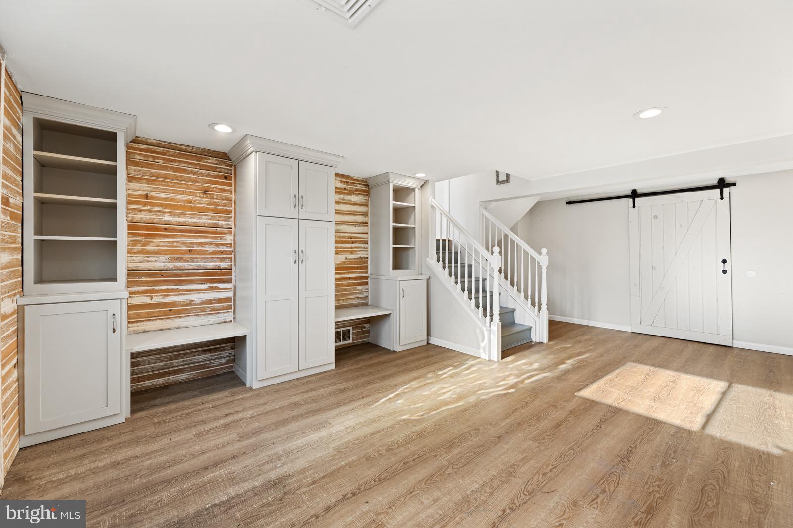 GULPH MILLS VIL - Residential