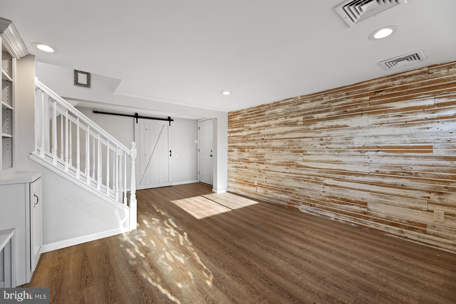 GULPH MILLS VIL - Residential