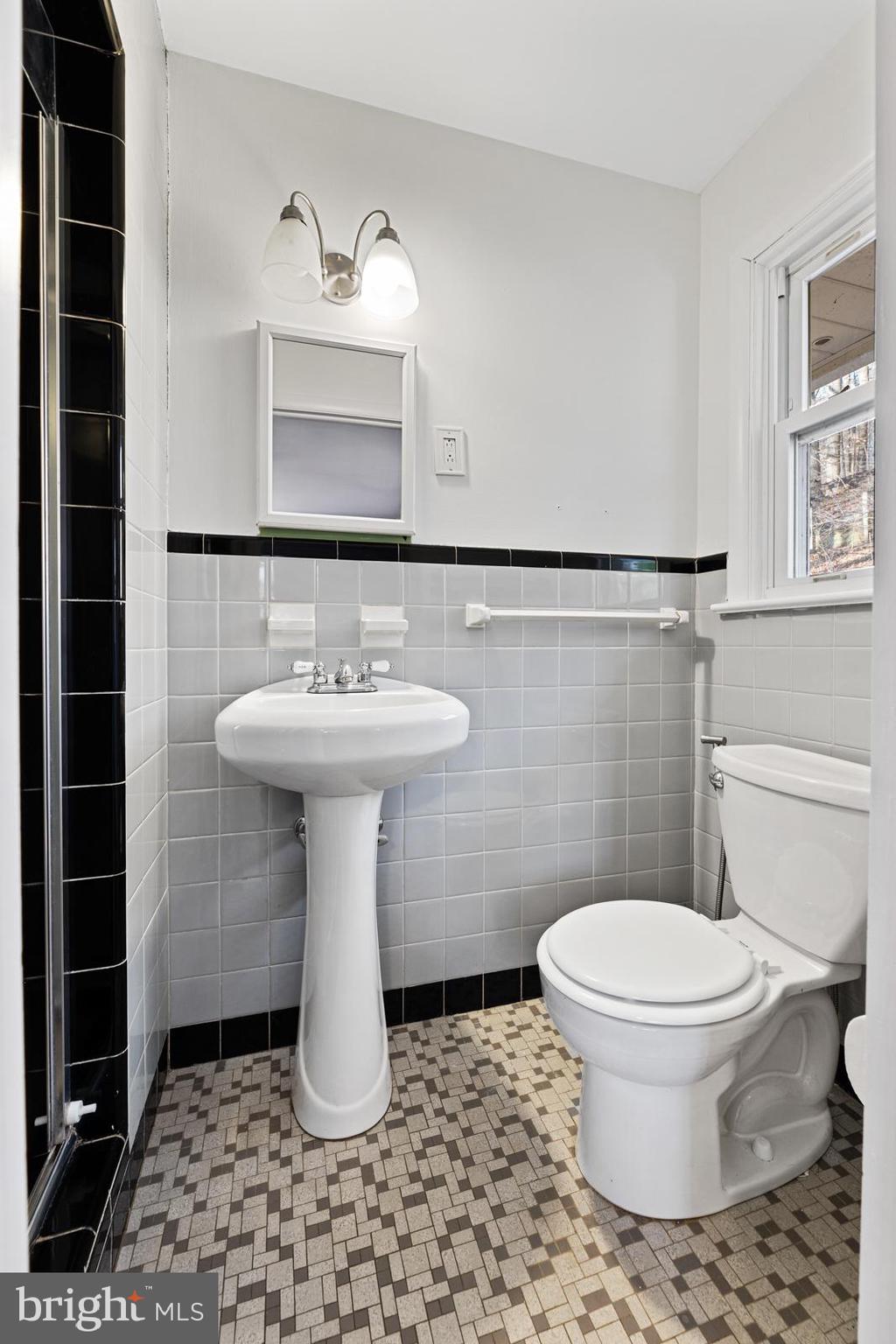 GULPH MILLS VIL - Residential