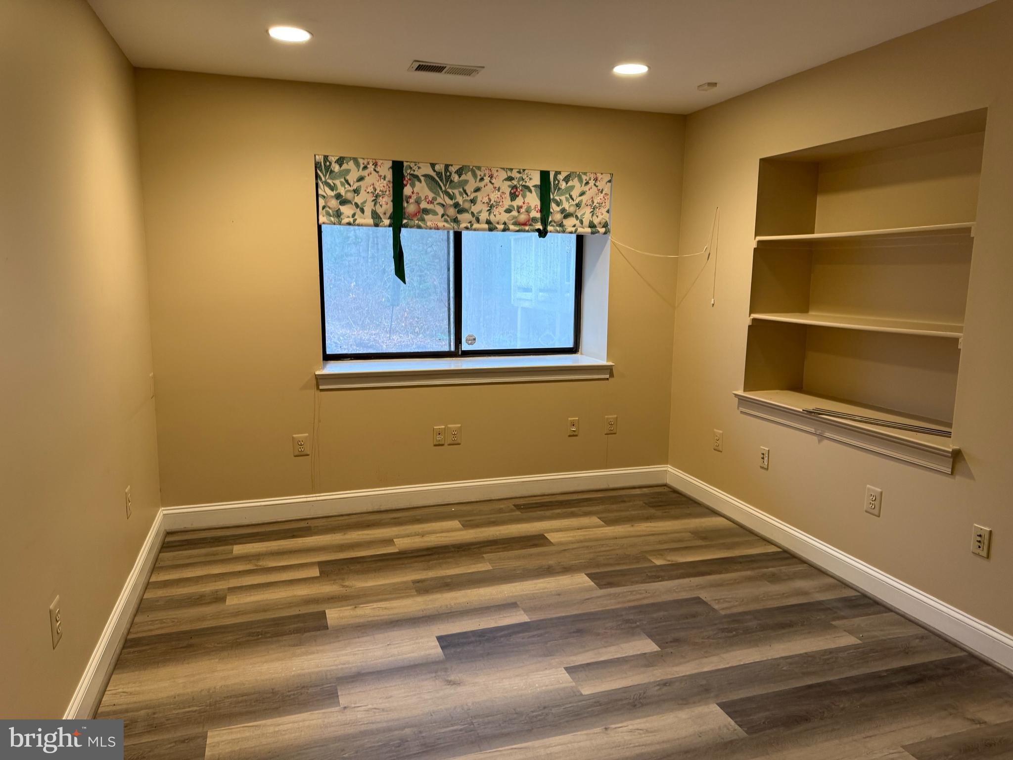 SYCAMORE SPRINGS - Residential