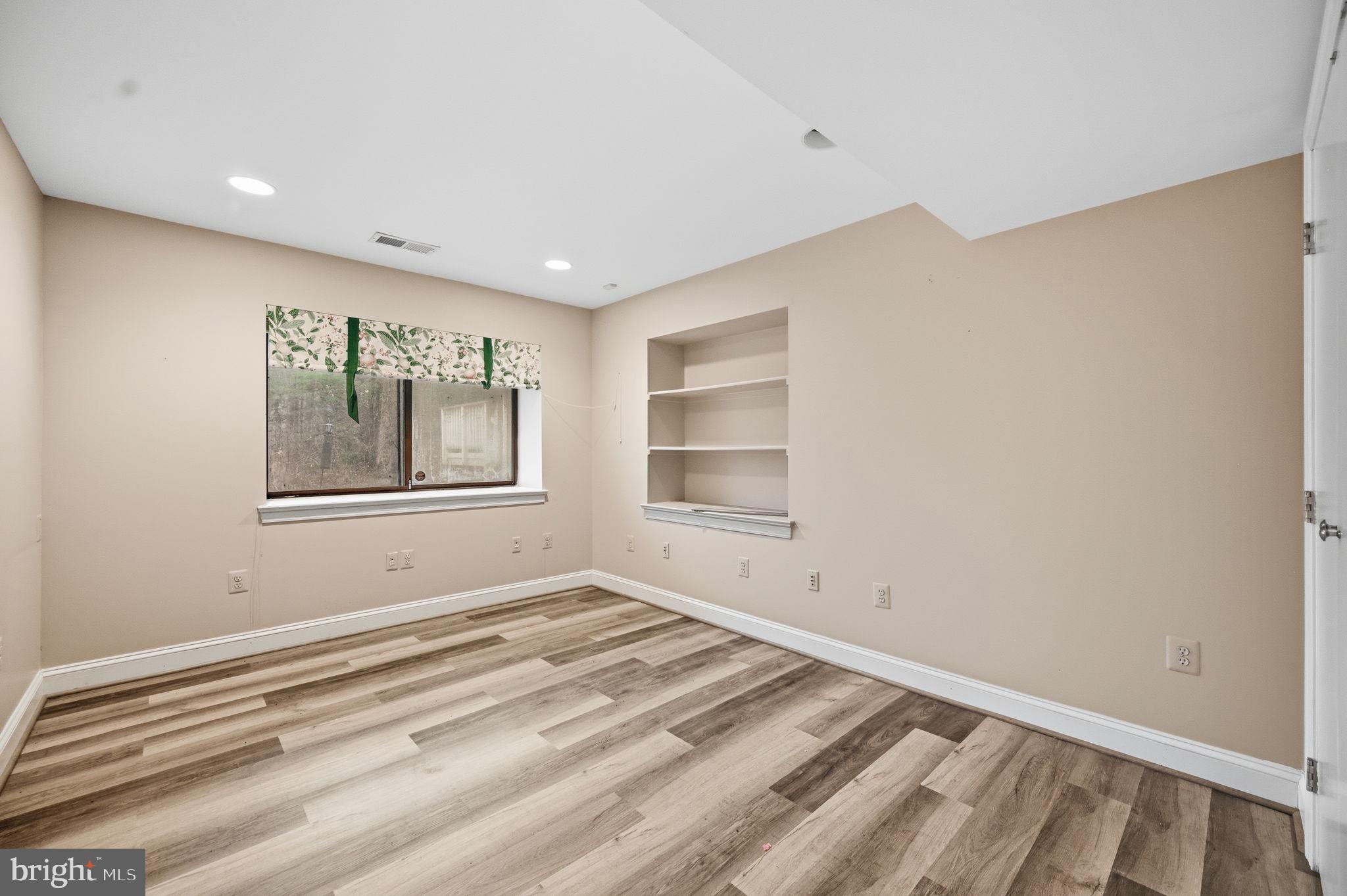 SYCAMORE SPRINGS - Residential