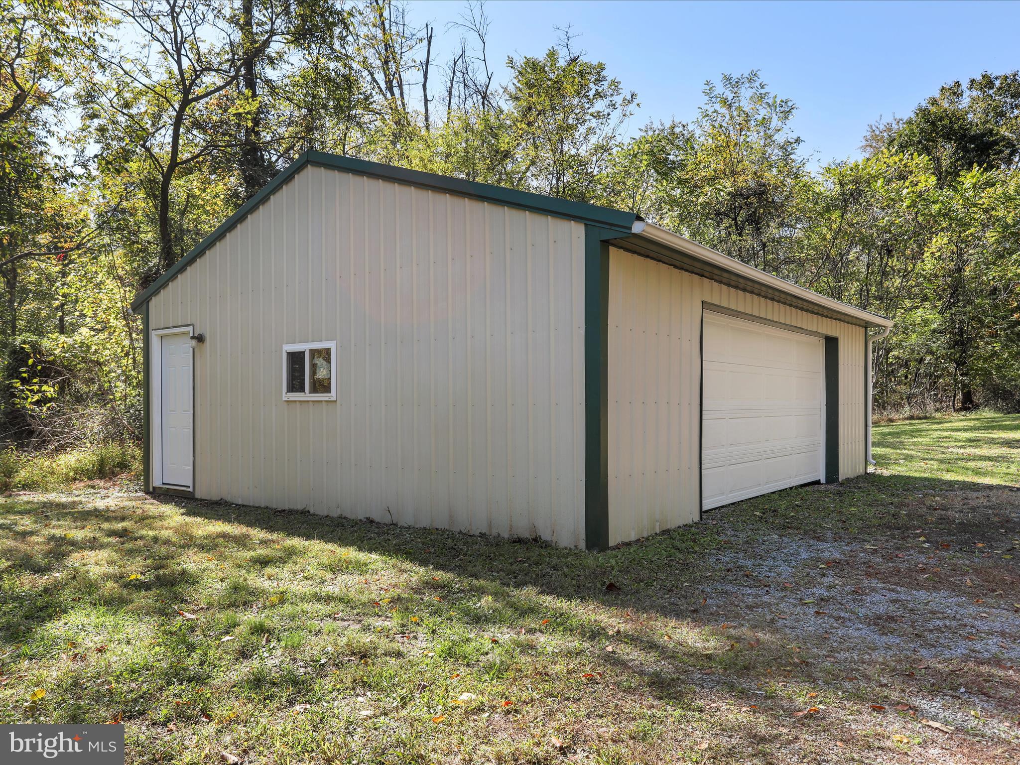 RIVER VIEW - Residential