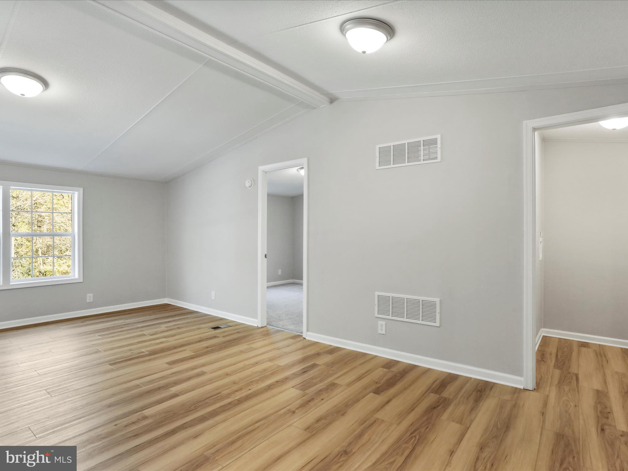 RIVER VIEW - Residential