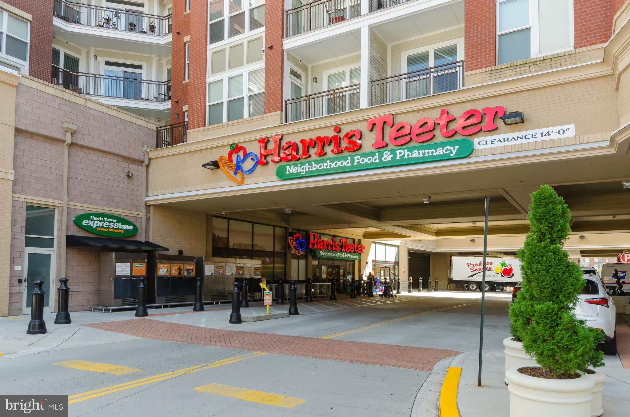 HALSTEAD AT THE METRO - Residential