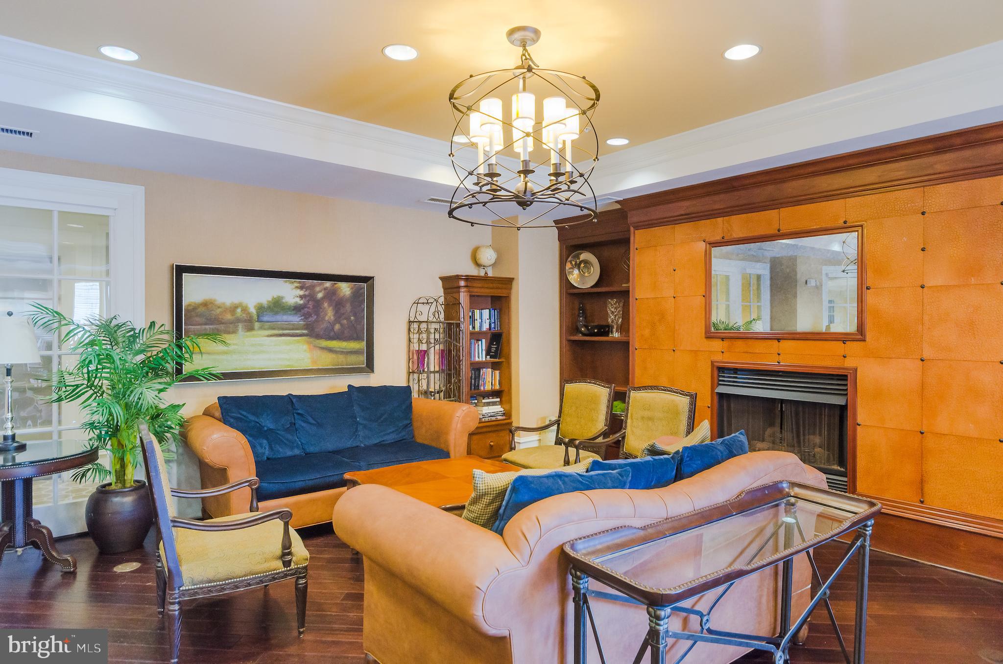 HALSTEAD AT THE METRO - Residential