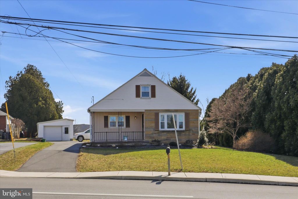 Photo of 10 Bethany Road, EPHRATA, PA 17522 (MLS # PALA2084356)