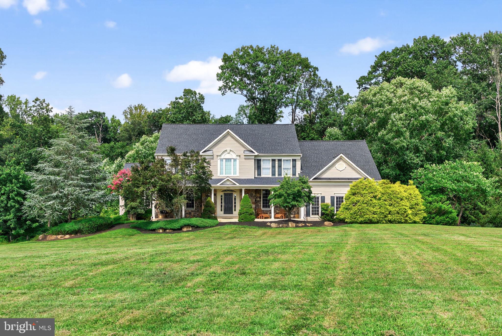 GOLDEN SPRINGS - Residential