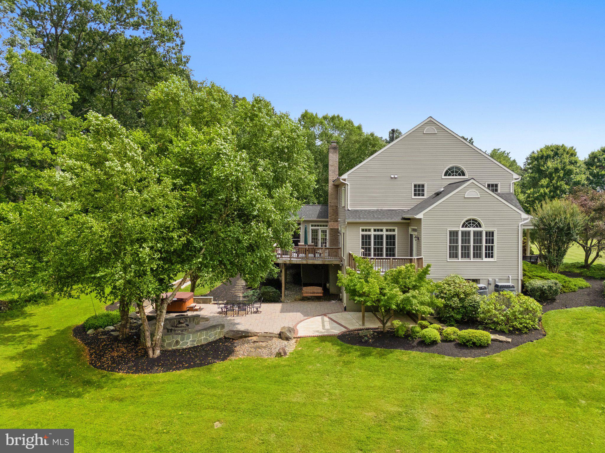 GOLDEN SPRINGS - Residential