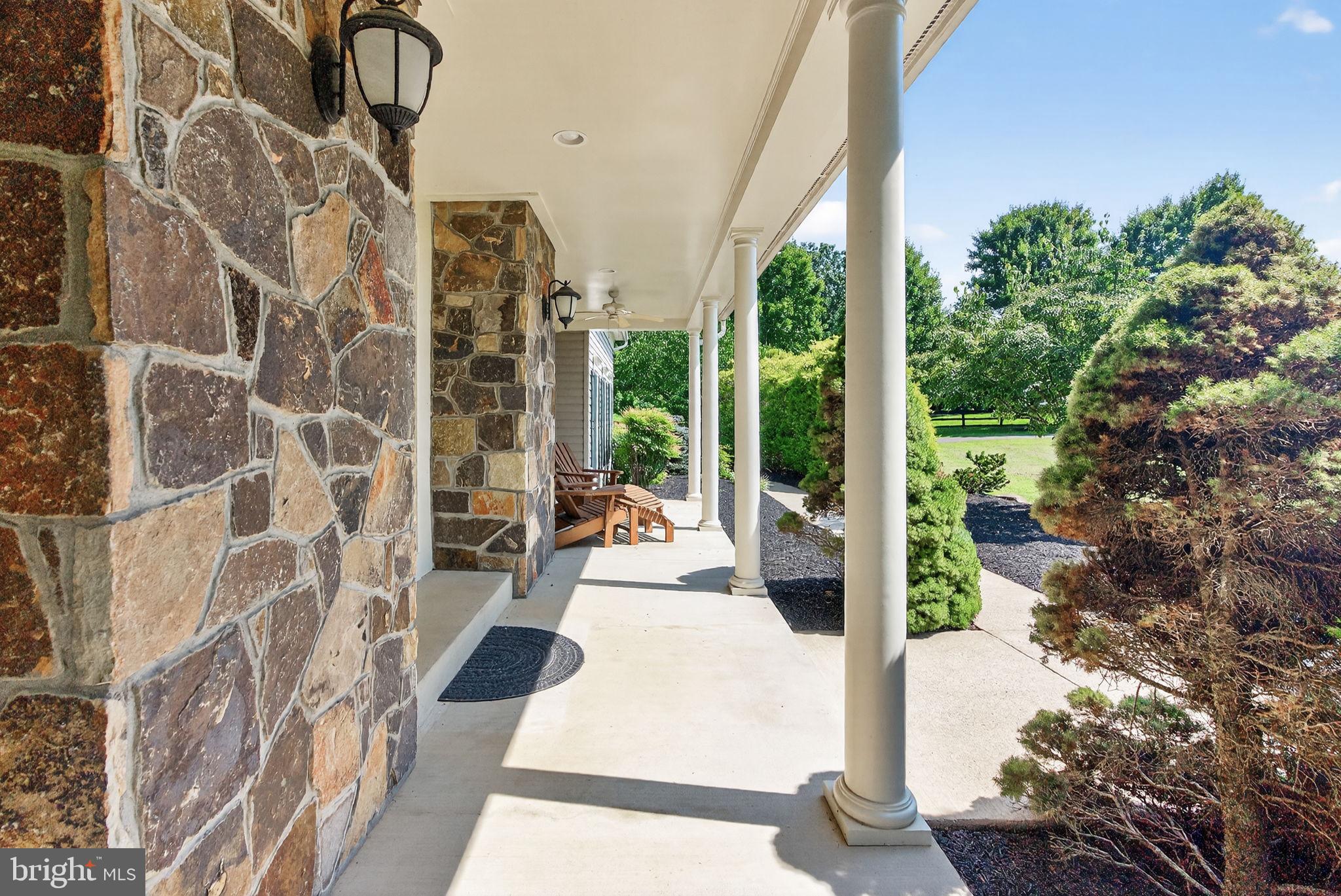 GOLDEN SPRINGS - Residential