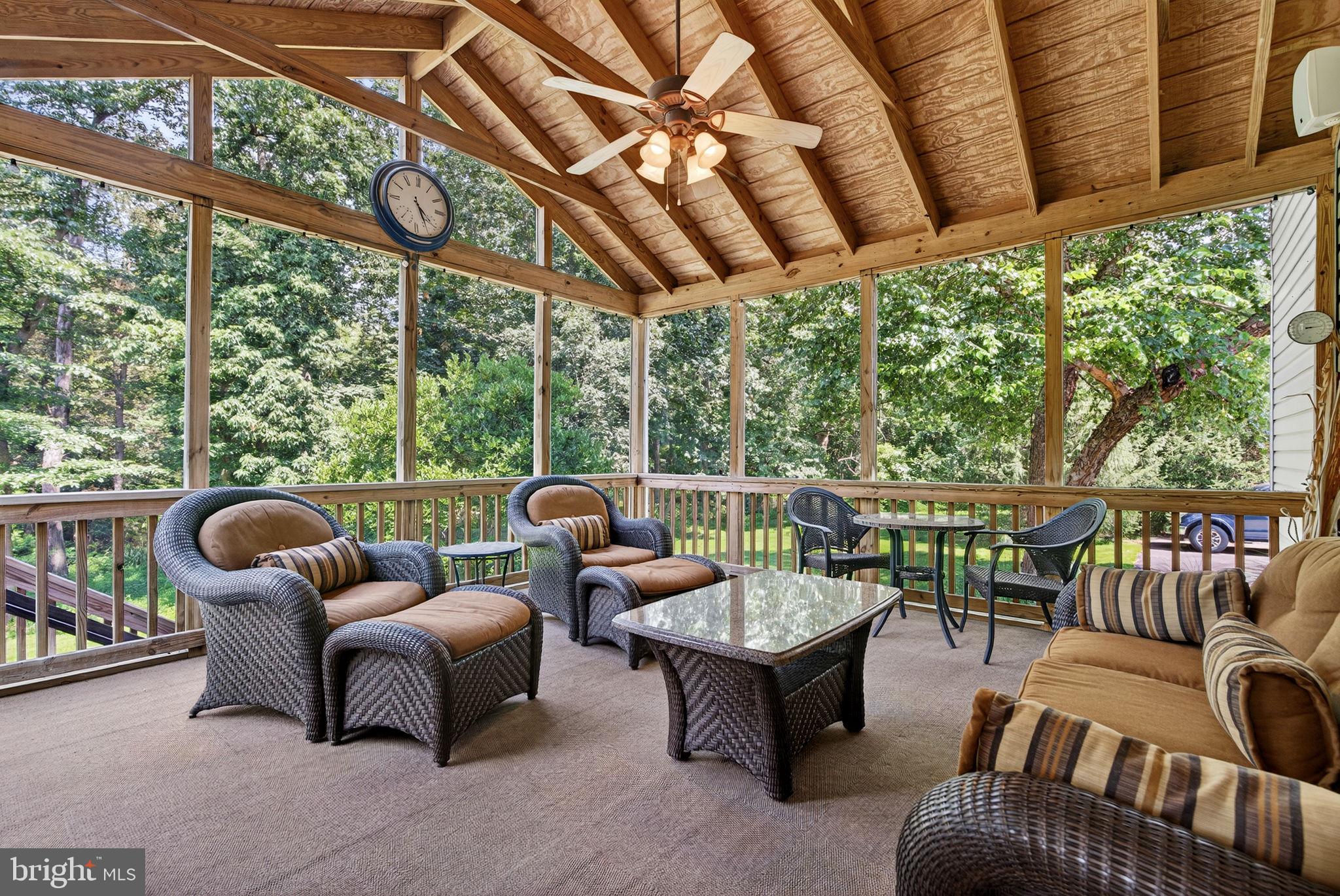 GOLDEN SPRINGS - Residential