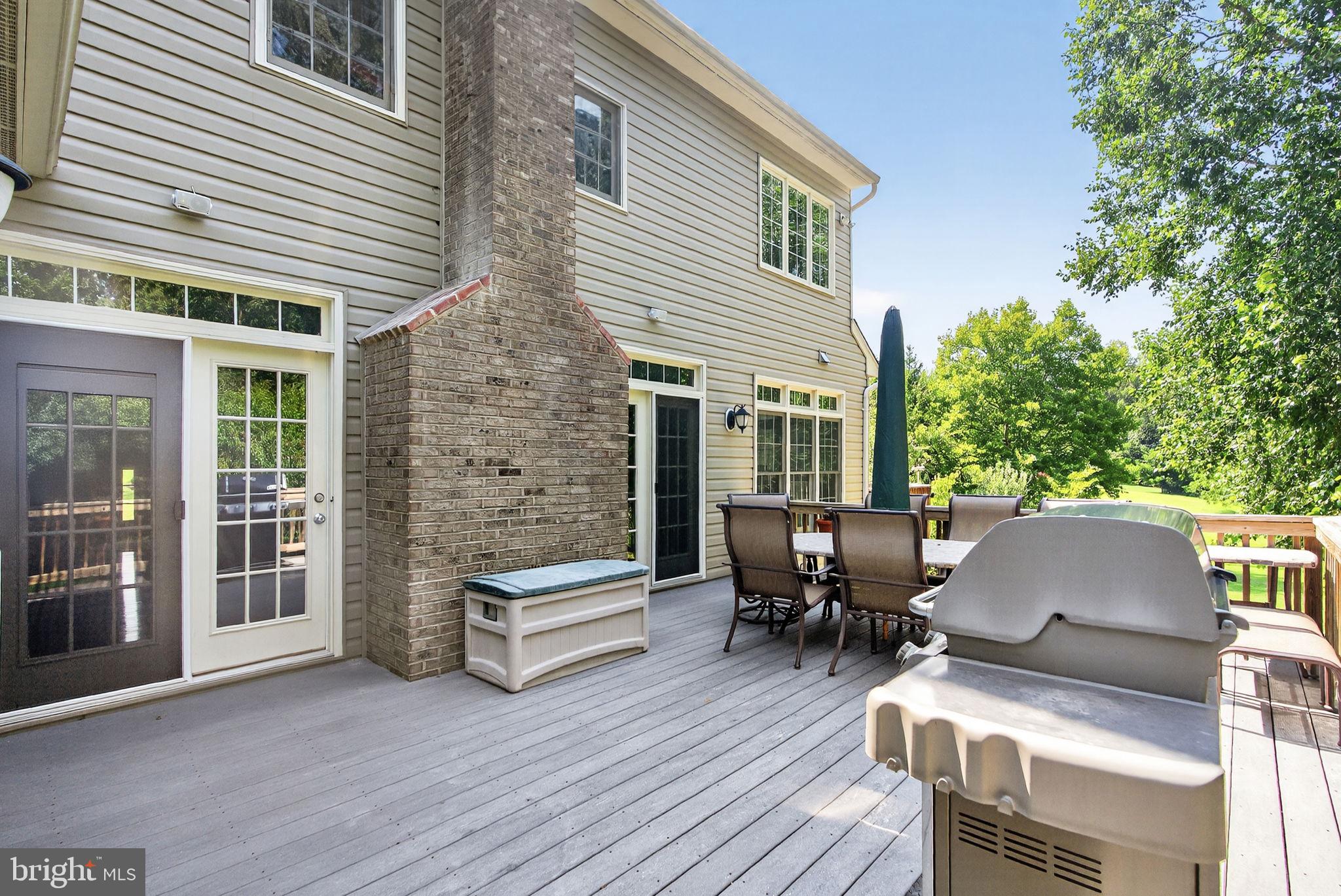 GOLDEN SPRINGS - Residential