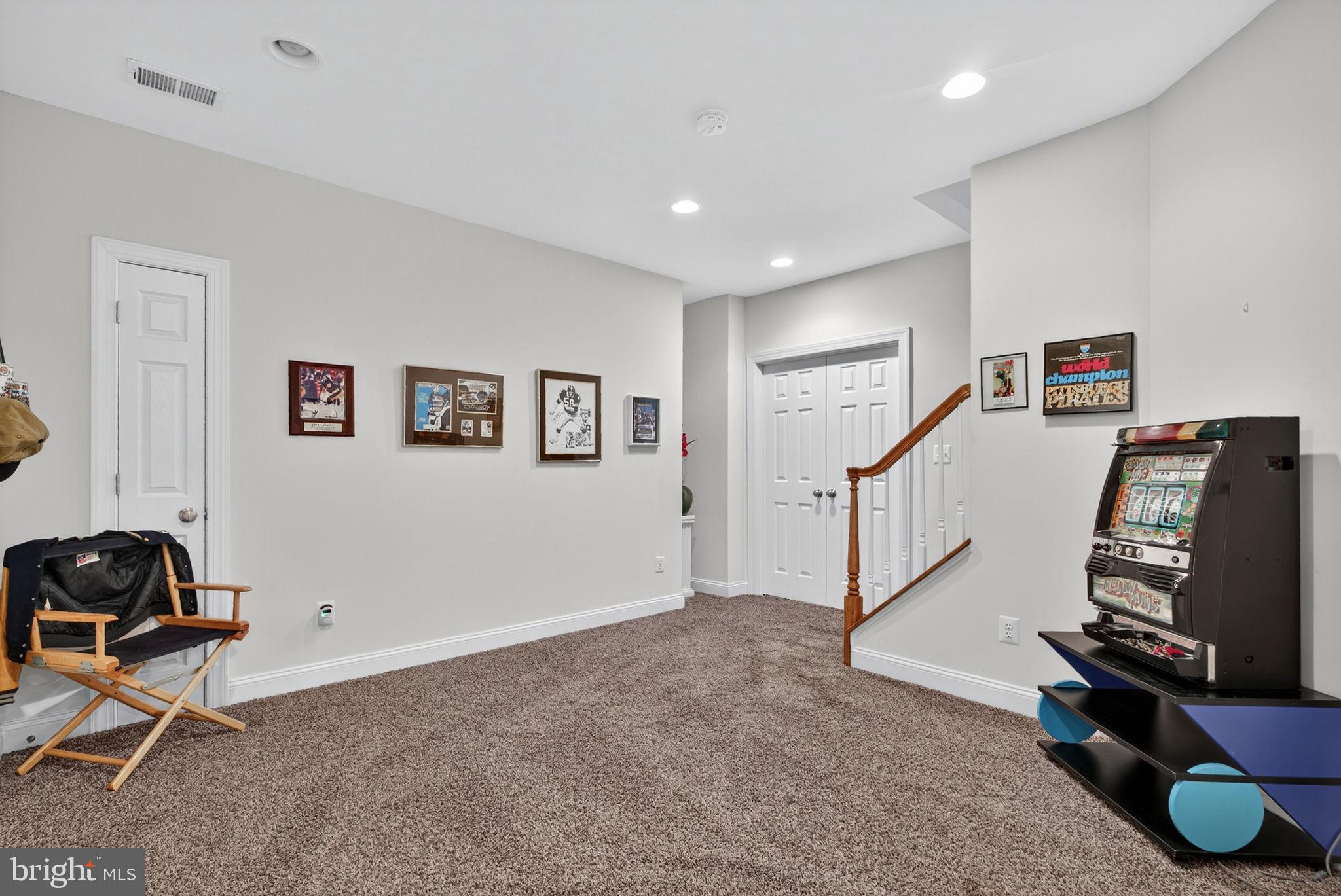 GOLDEN SPRINGS - Residential