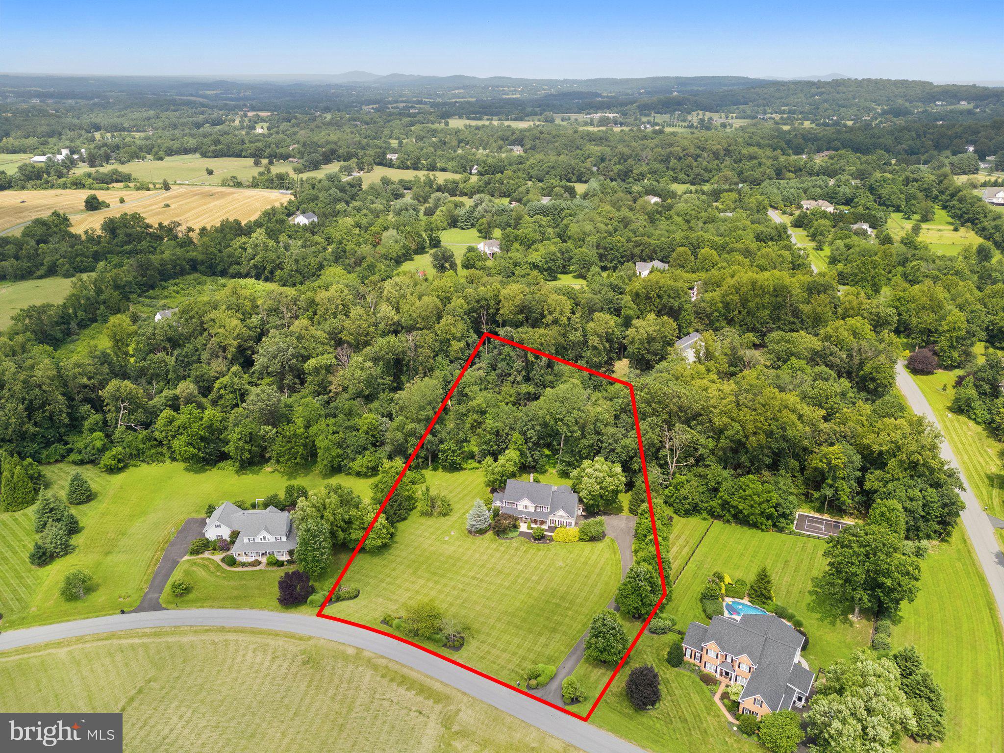 16904 GOLDEN LEAF COURT