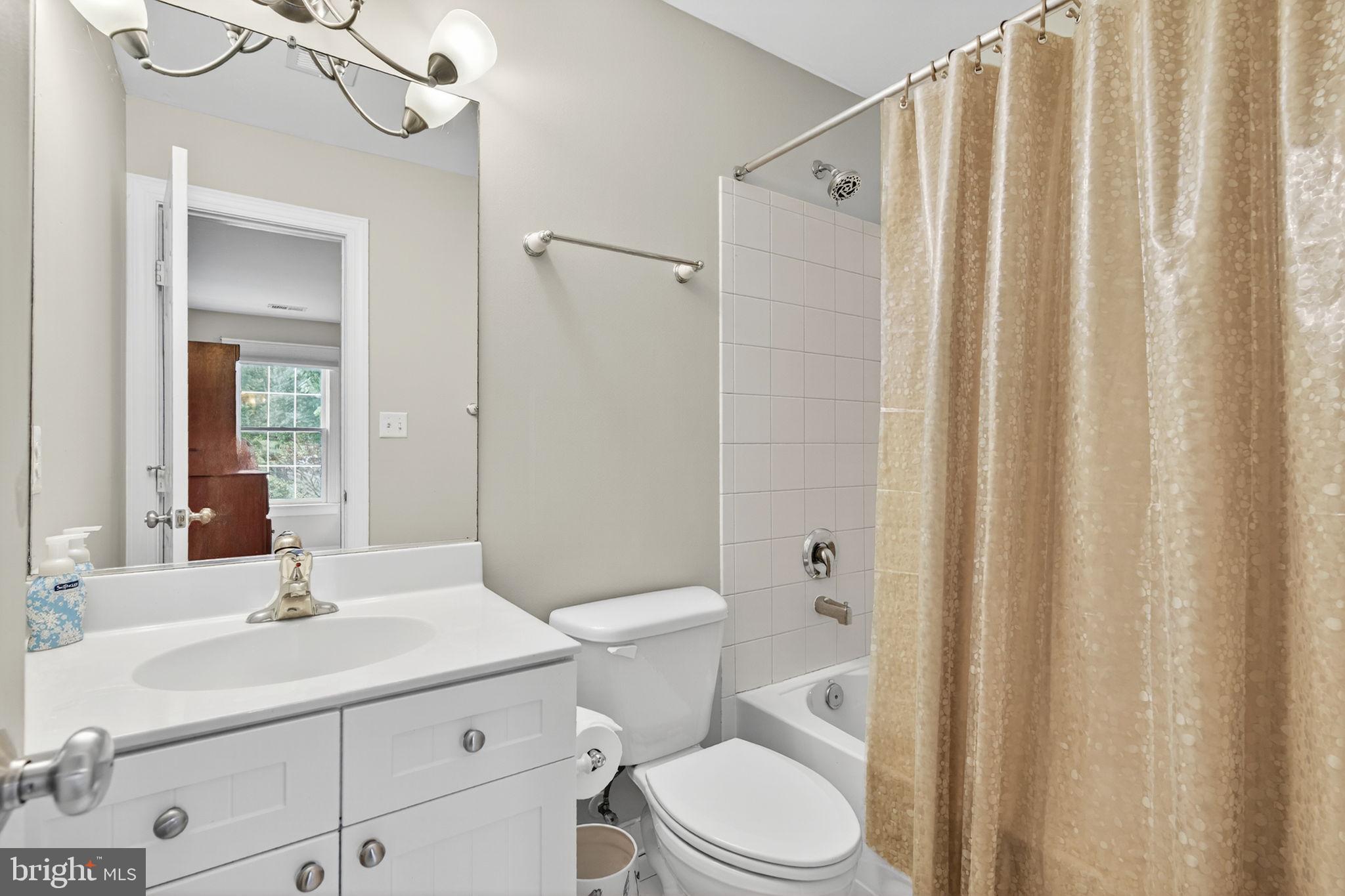 GOLDEN SPRINGS - Residential