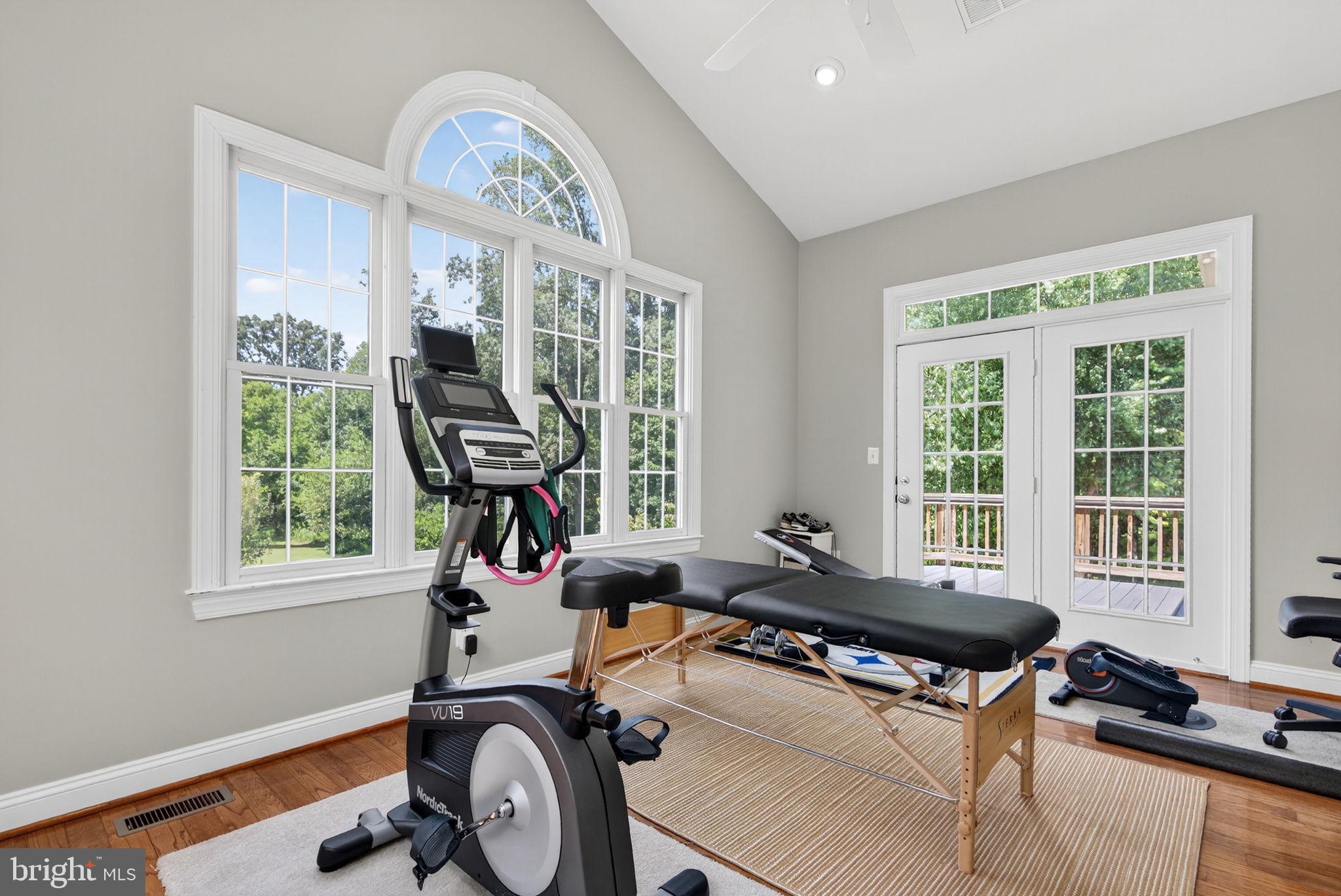 GOLDEN SPRINGS - Residential