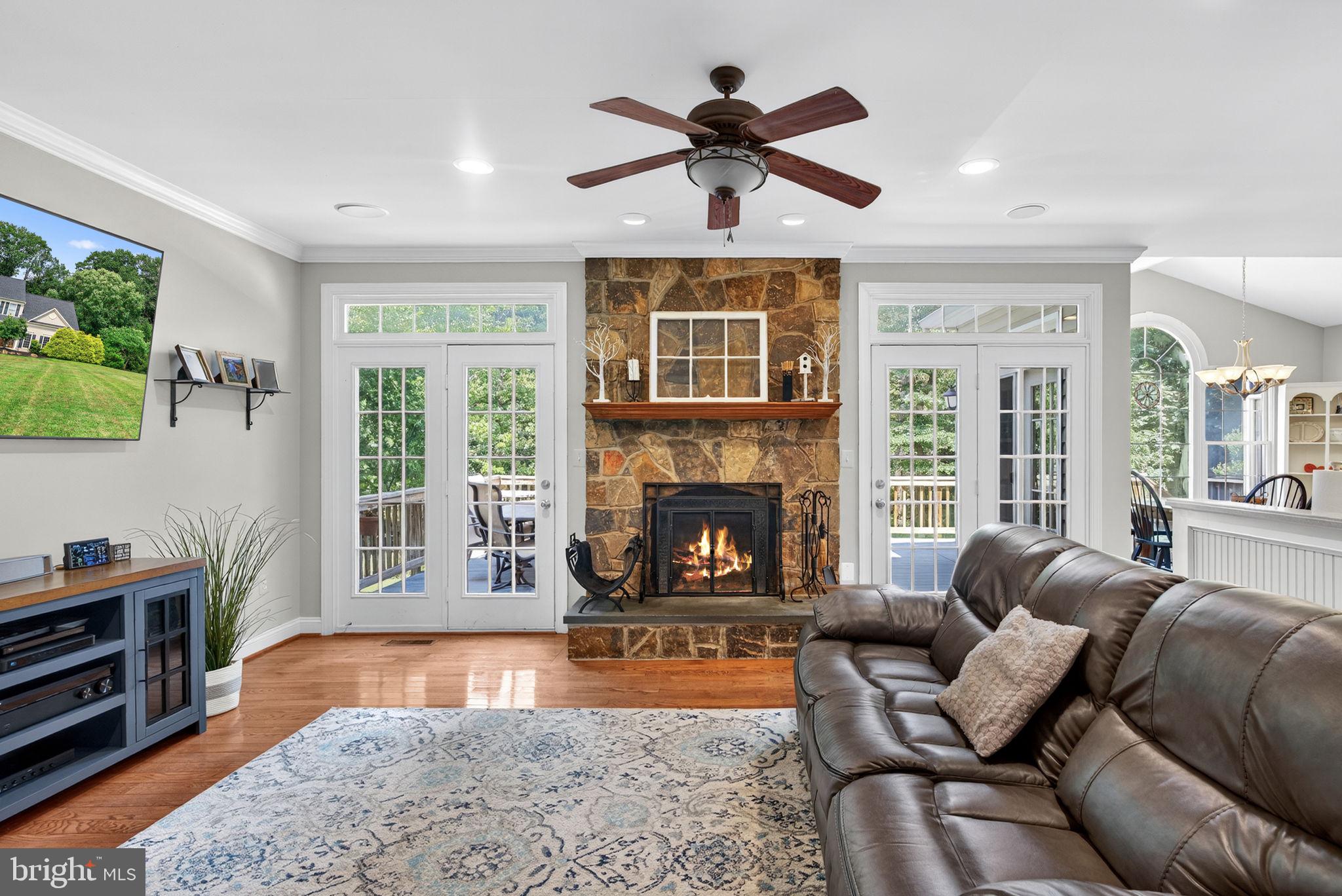 GOLDEN SPRINGS - Residential