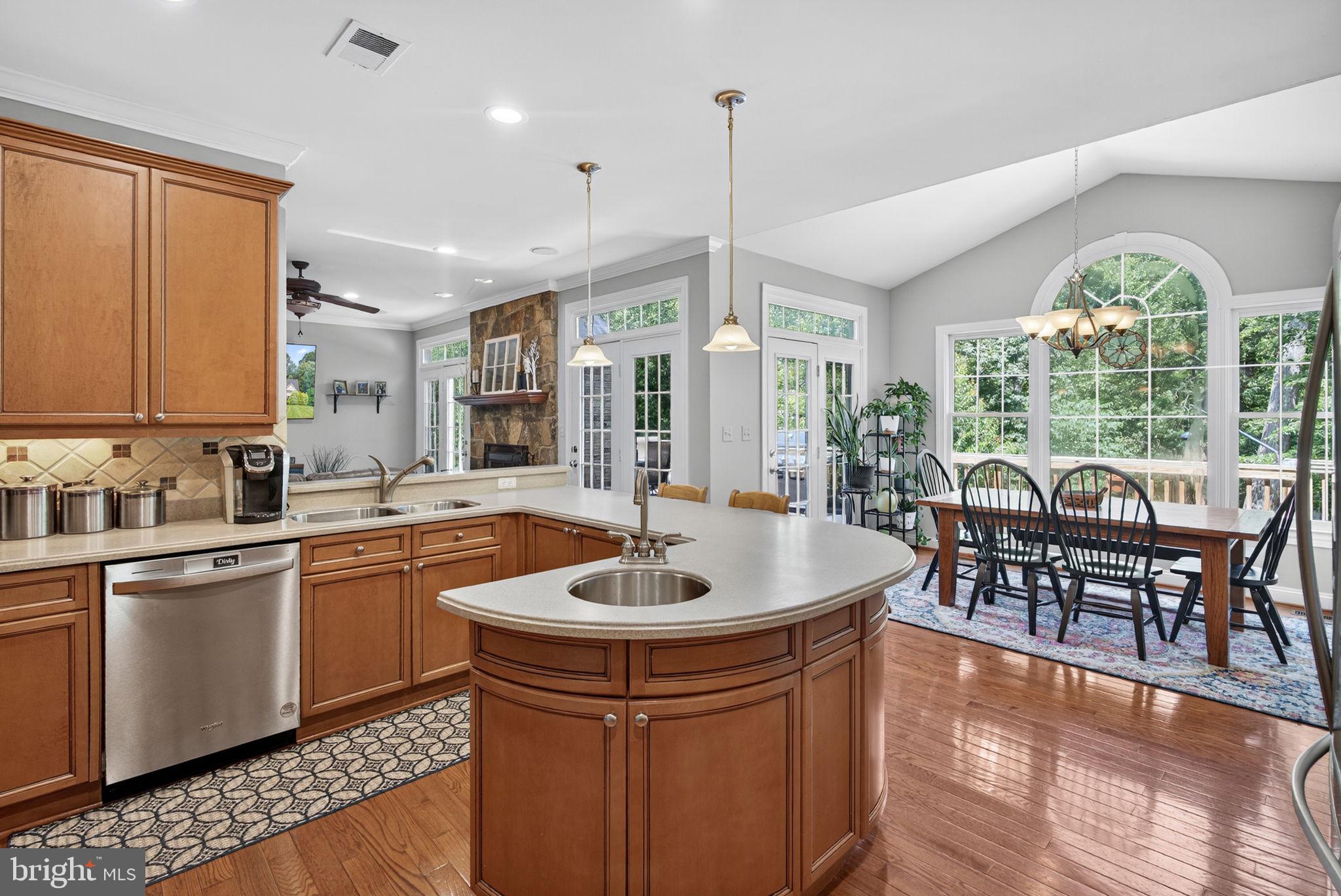 GOLDEN SPRINGS - Residential