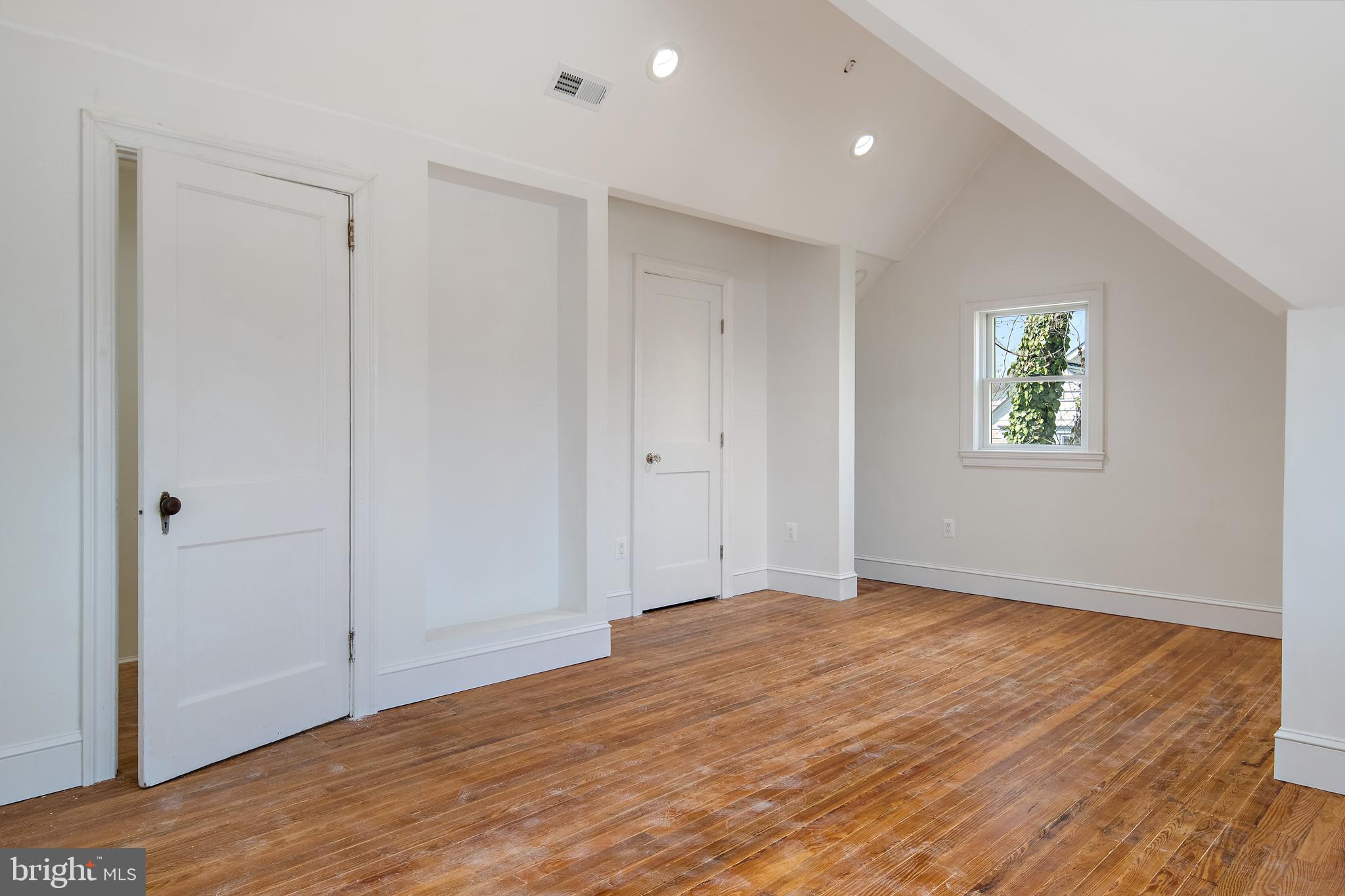 EASTPORT - Residential