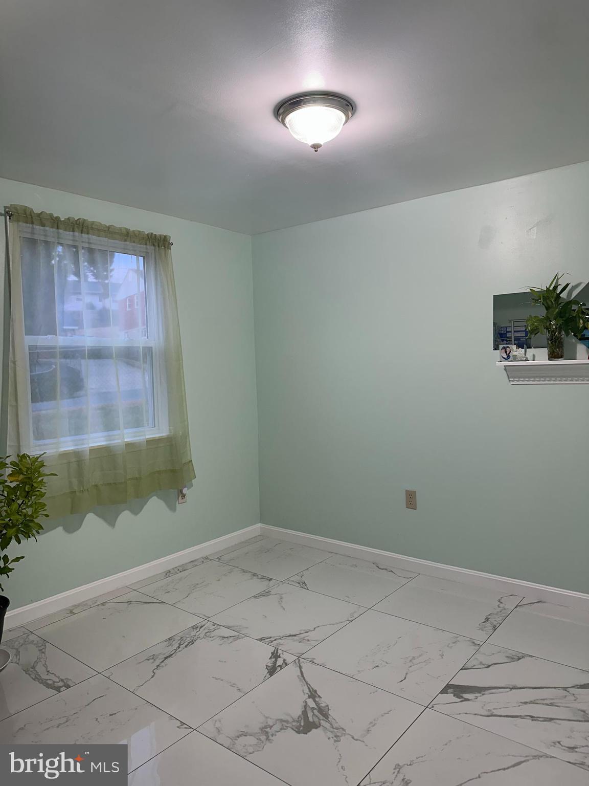 FAIRLAWN-LAUREL - Residential