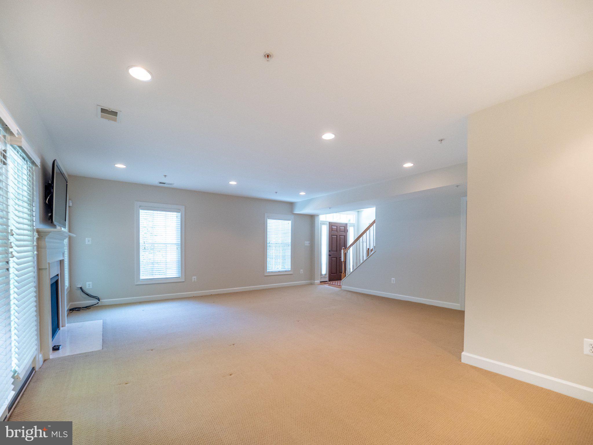 CROWN POINTE - Residential