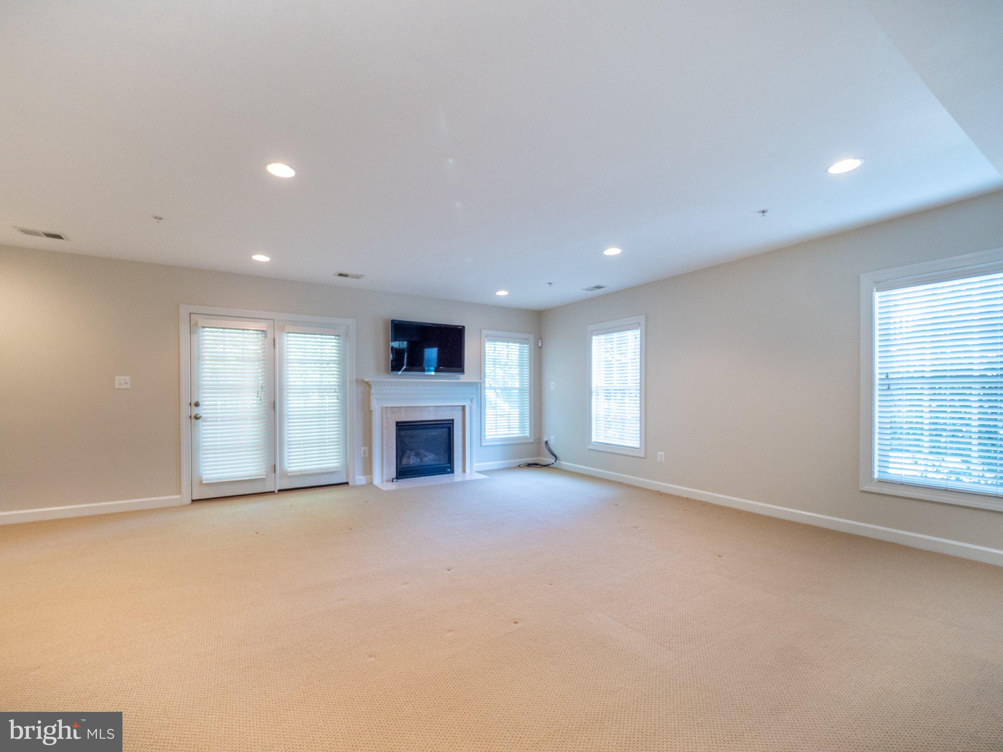 CROWN POINTE - Residential