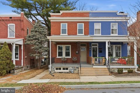 Photo of 929 Edgewood Avenue, LANCASTER, PA 17603 (MLS # PALA2080596)