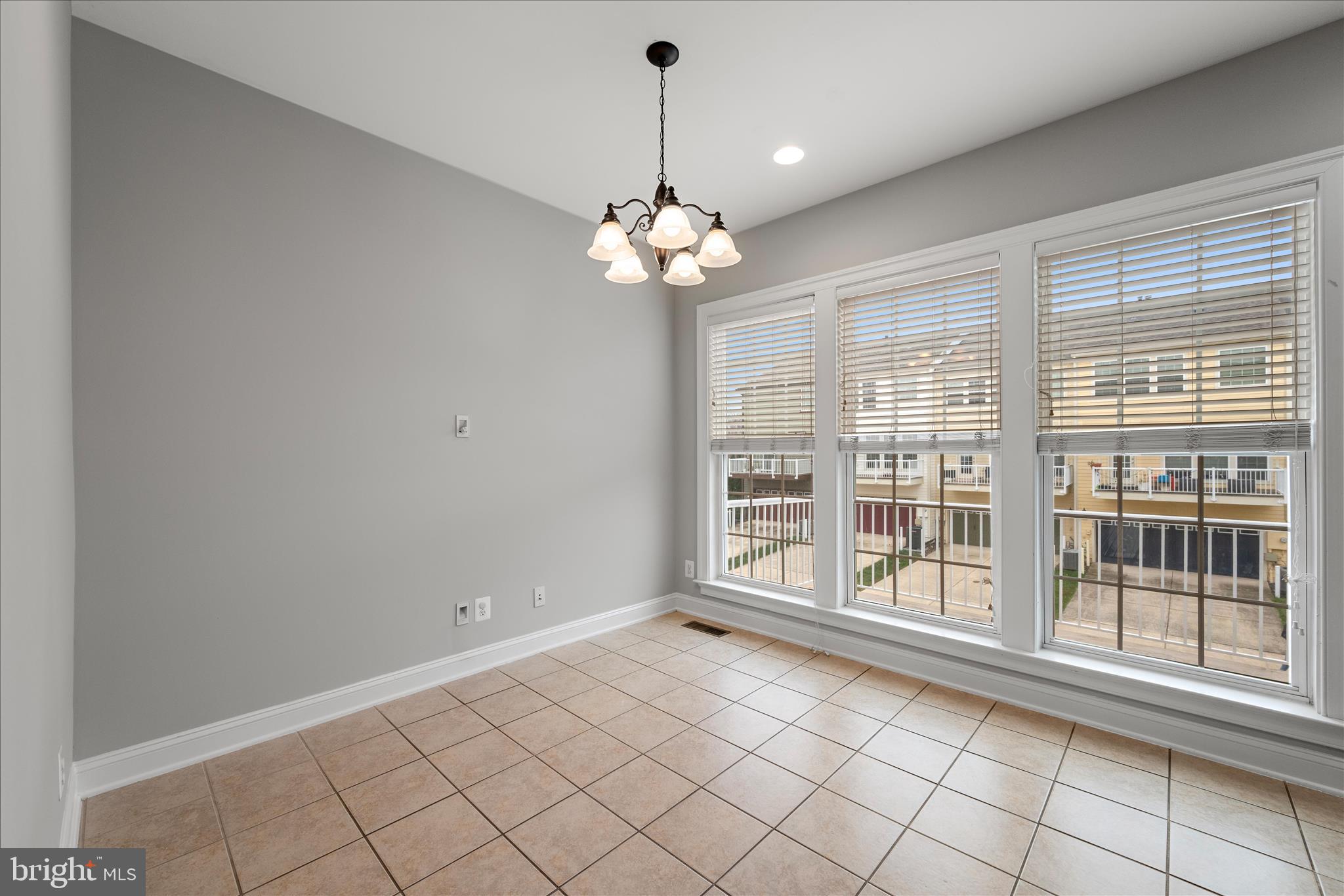 OAKLAWN - Residential Lease