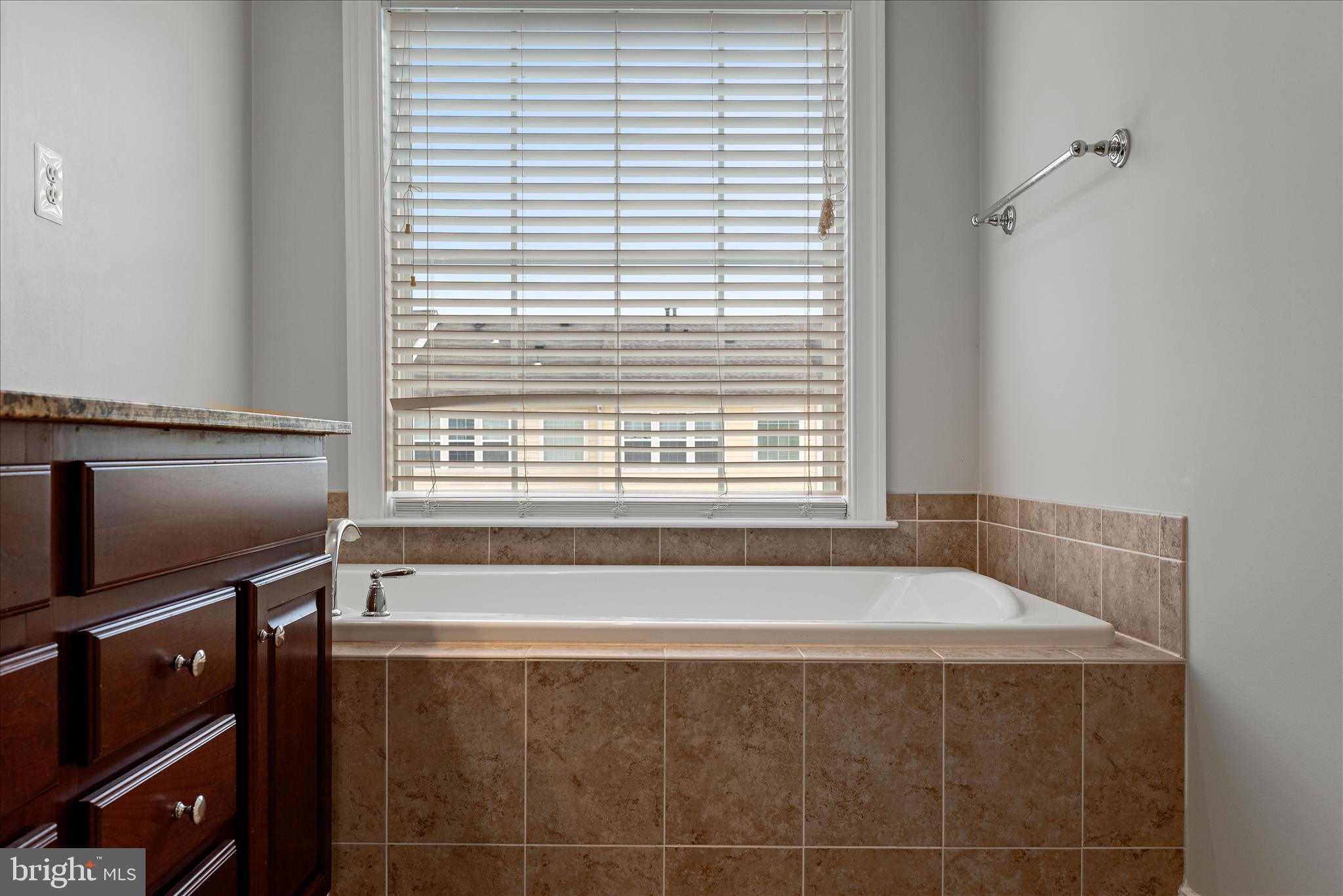 OAKLAWN - Residential Lease