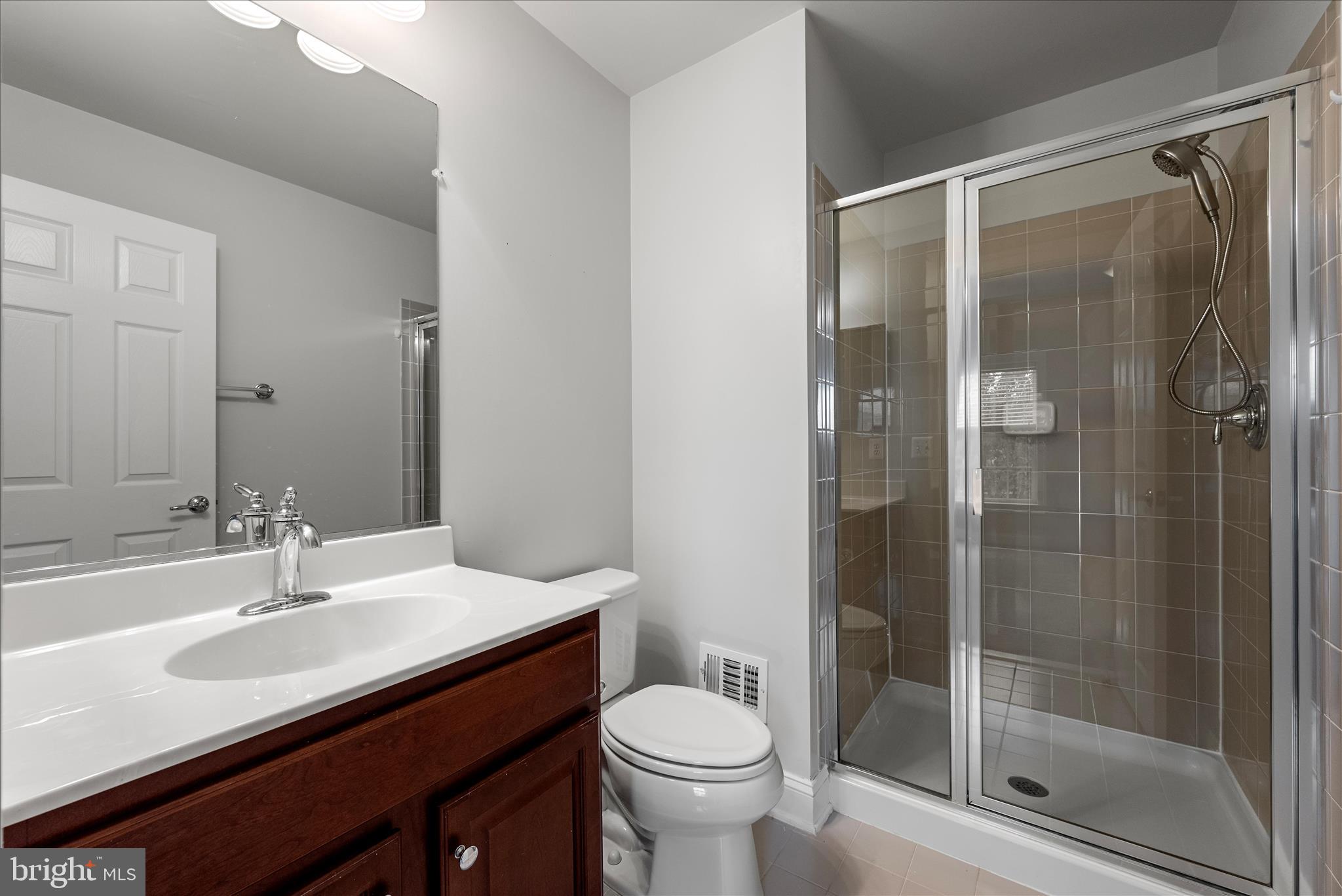 OAKLAWN - Residential Lease