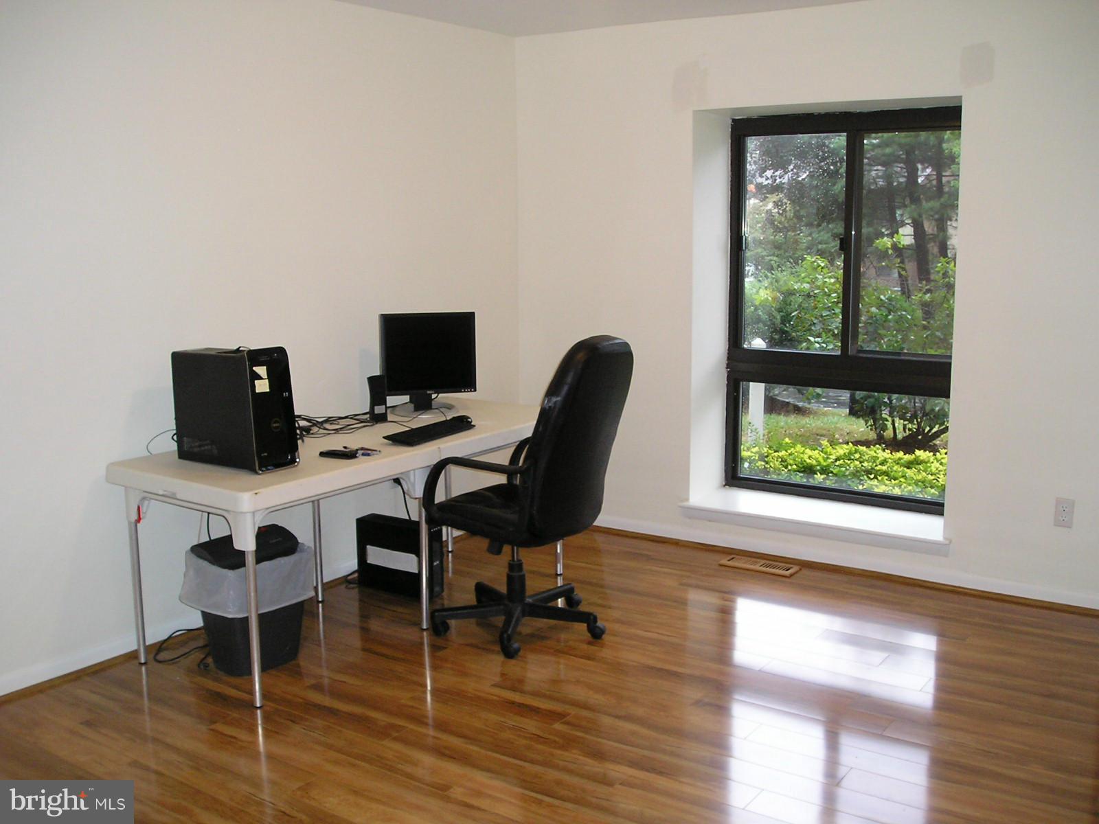 SOUTHGATE - Residential Lease