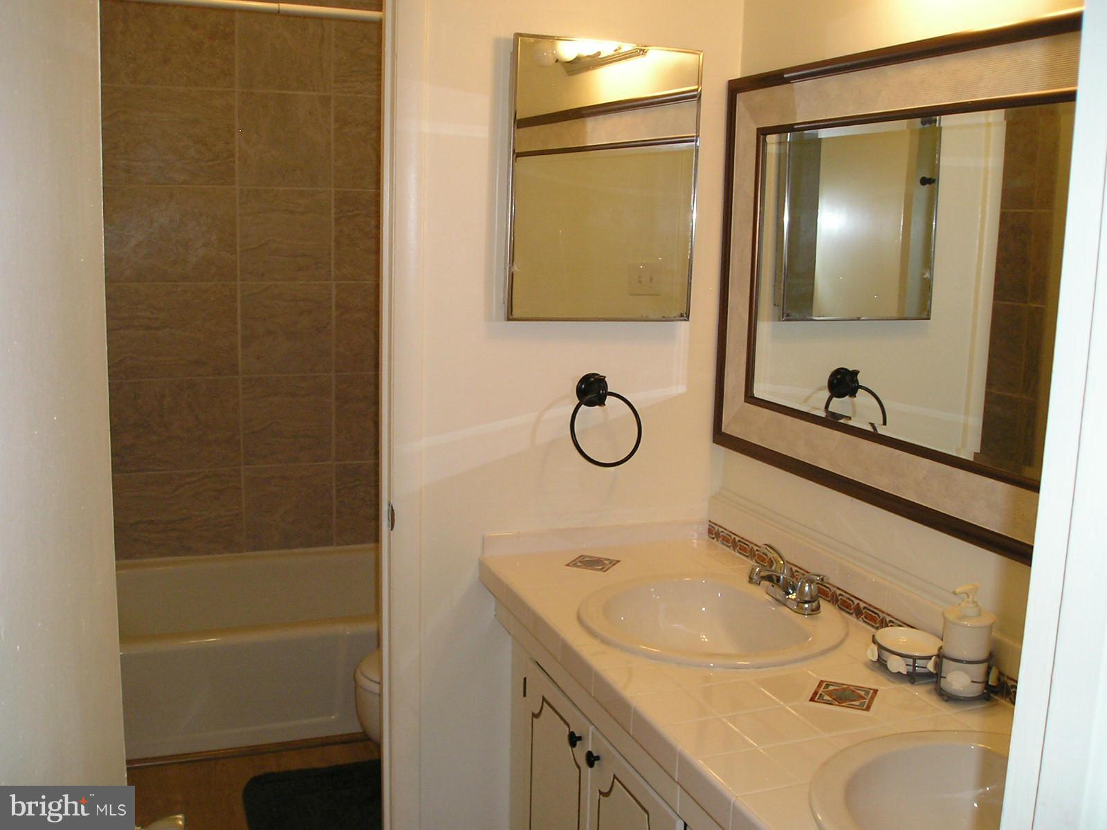 SOUTHGATE - Residential Lease