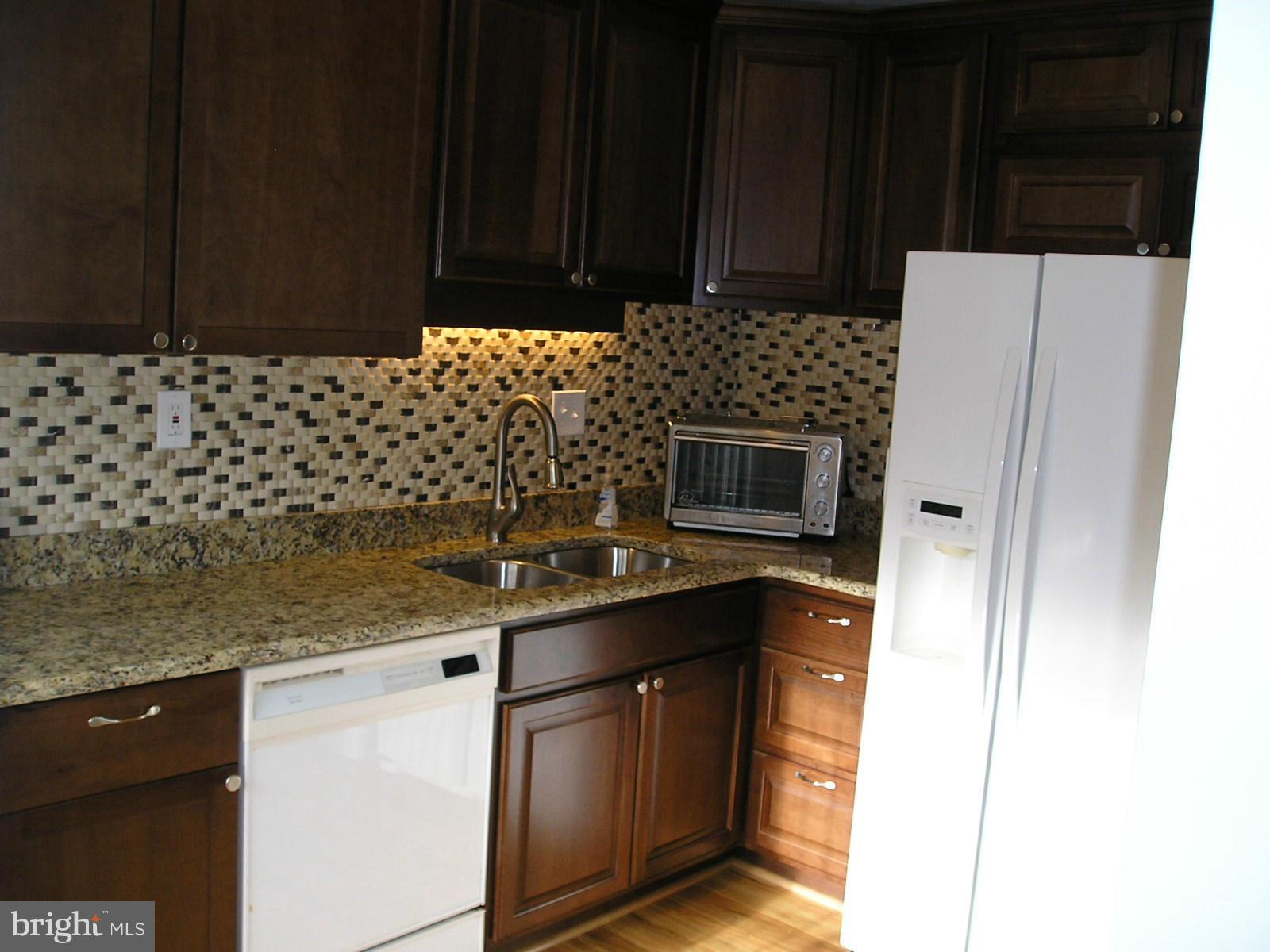 SOUTHGATE - Residential Lease