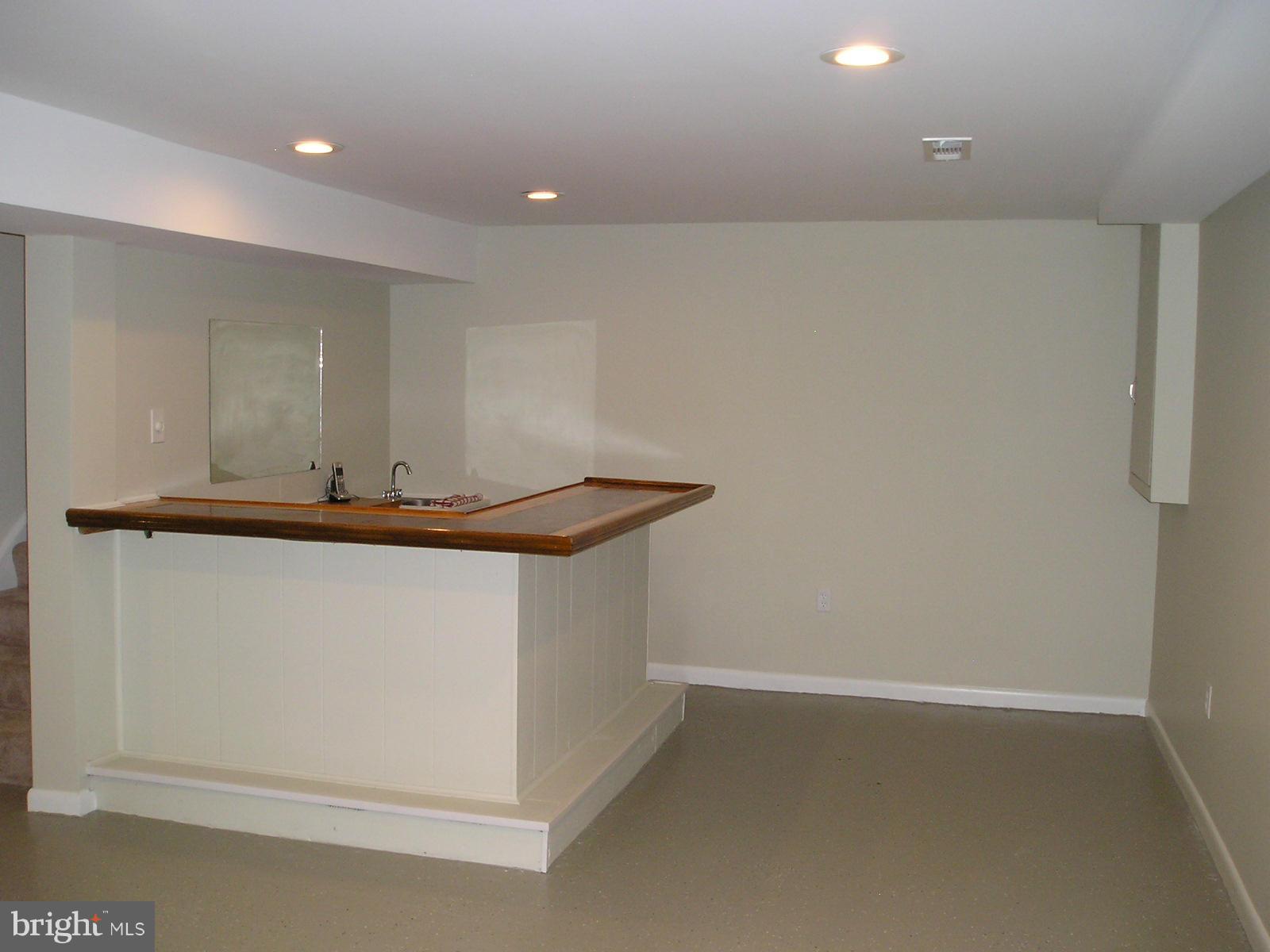 SOUTHGATE - Residential Lease