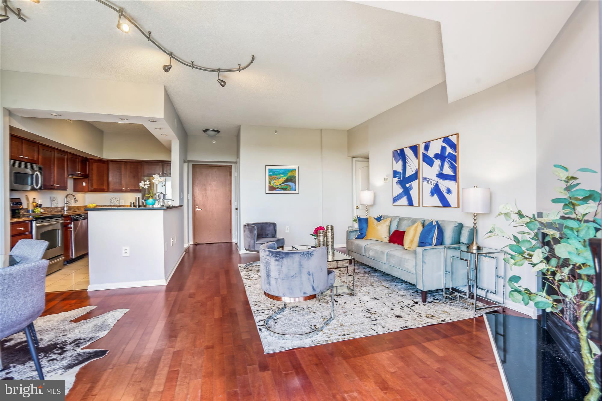 RENAISSANCE - Residential Lease