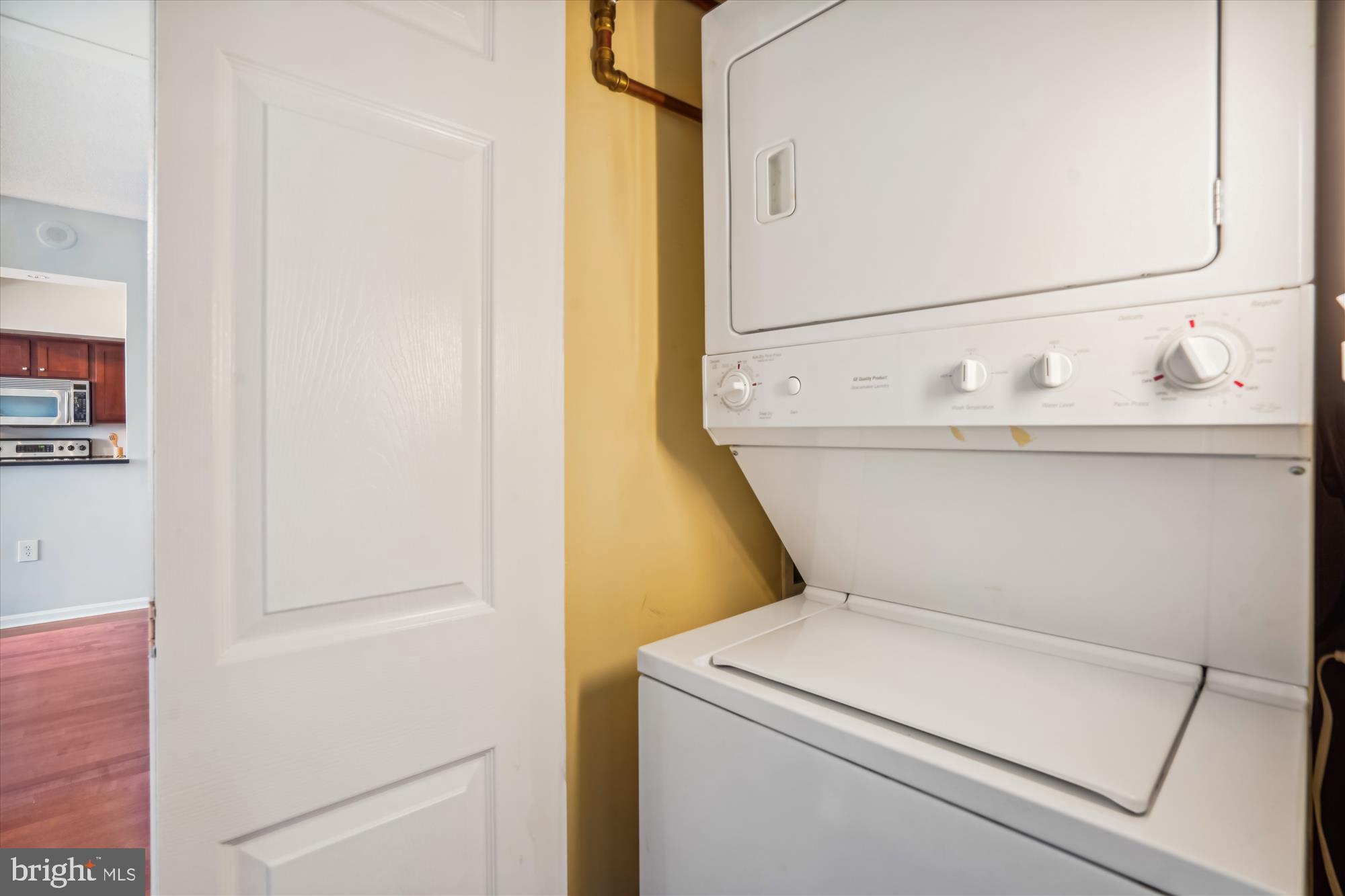 RENAISSANCE - Residential Lease