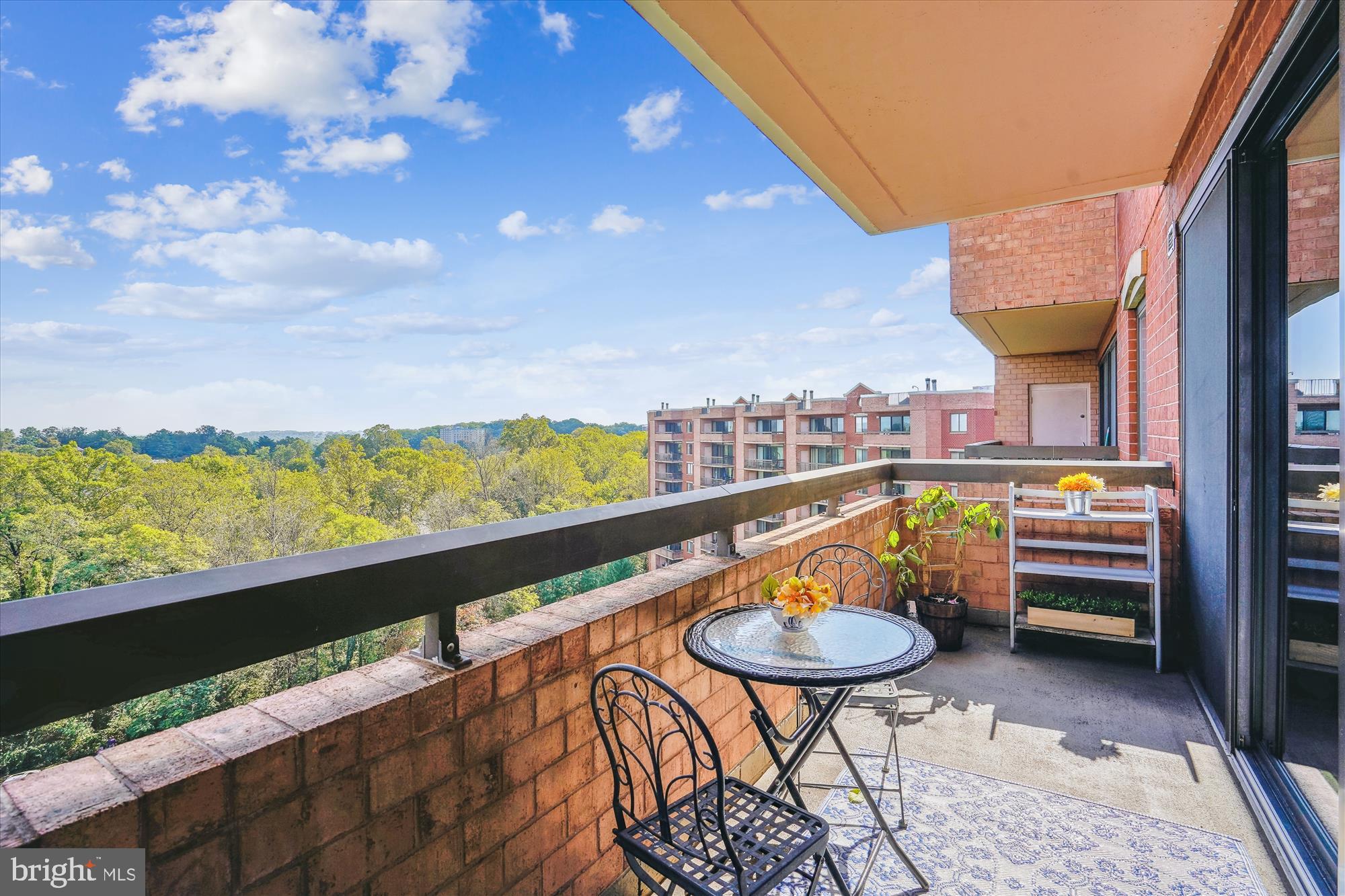 RENAISSANCE - Residential Lease