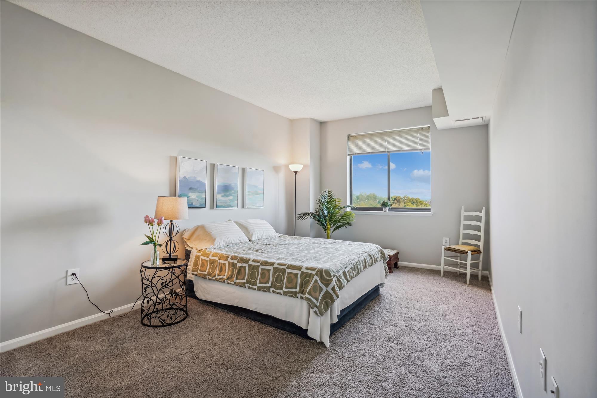 RENAISSANCE - Residential Lease