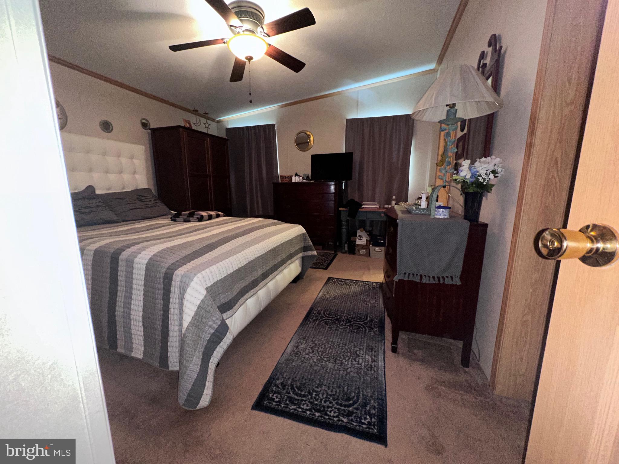 ARUNDEL MOBILE VILLAGE - Residential